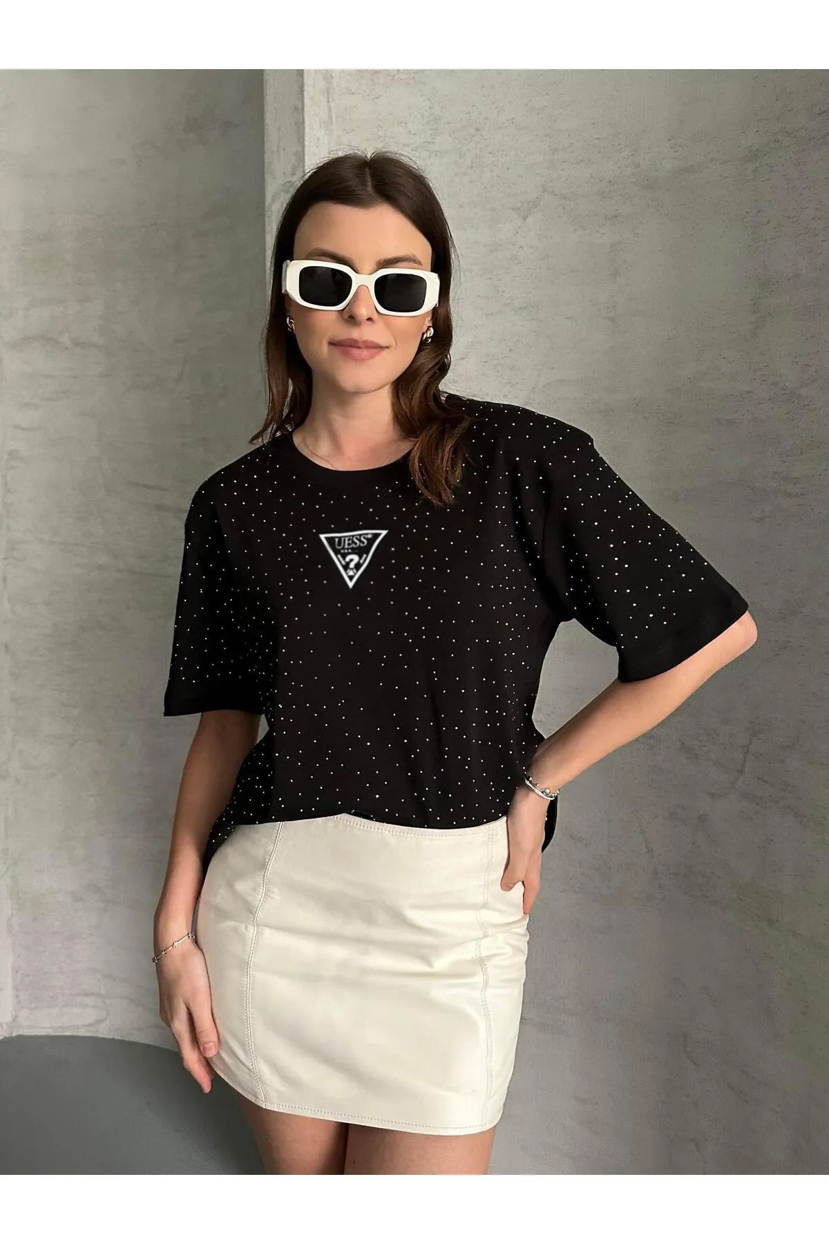ecotique Üçgen Marka Siyah Crop Taşlı Tshirt