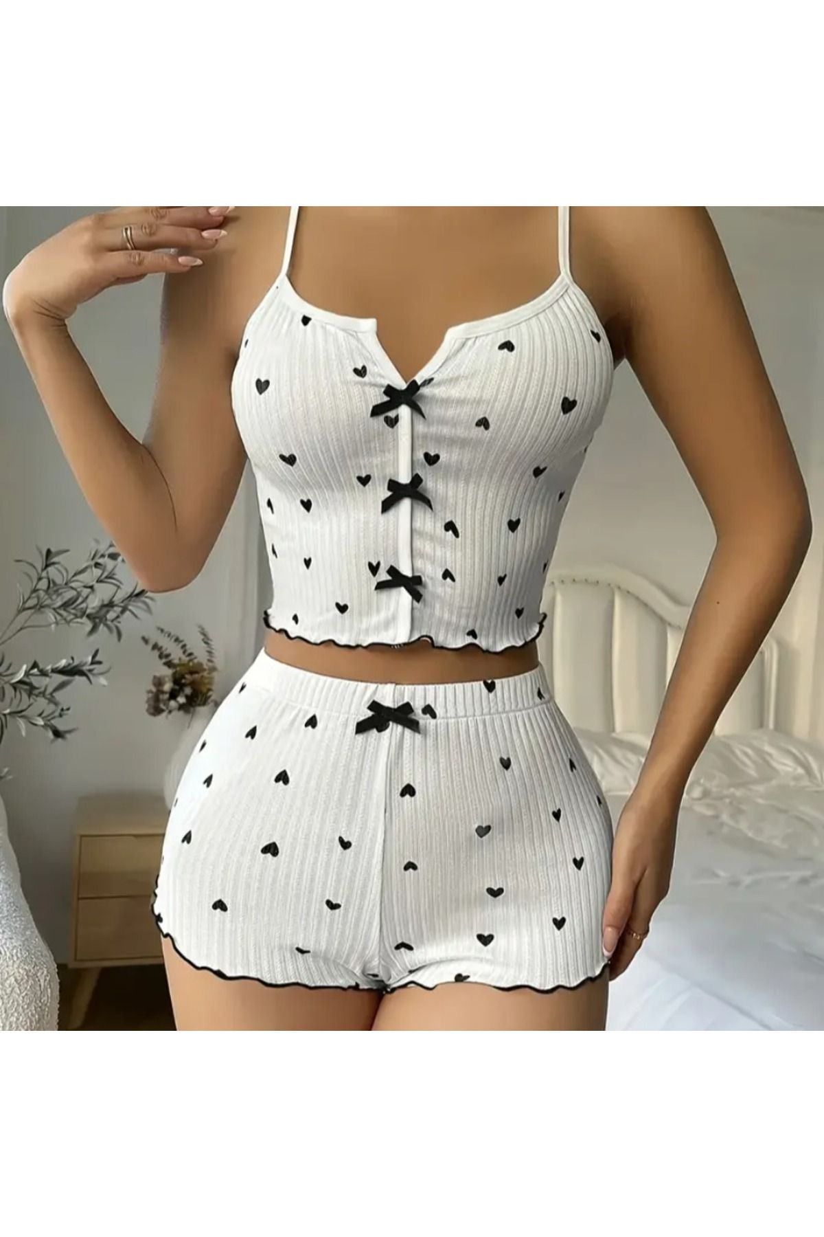 Velisse Kaş Korse Kalp Detaylı Şık Şortlu Takım Gecelik
