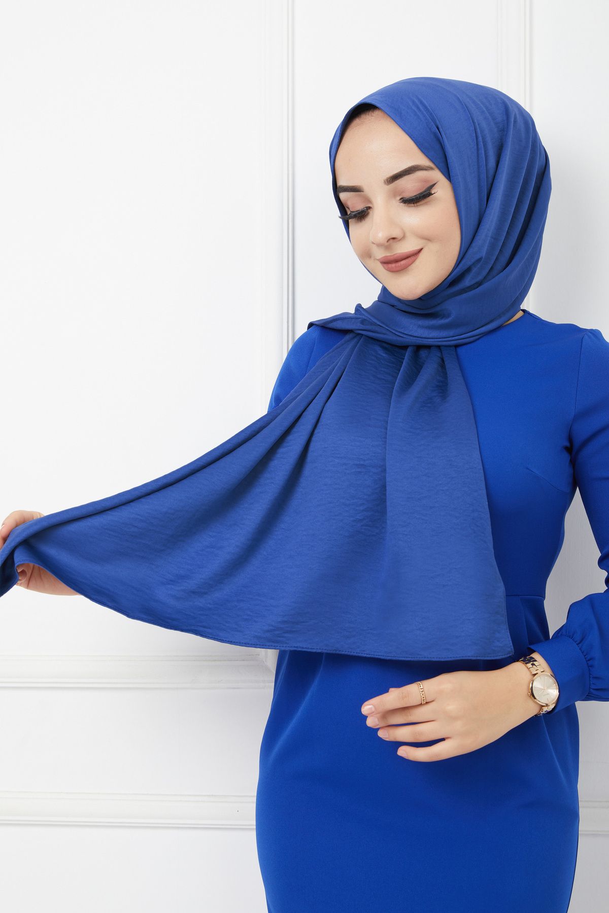 Butik ”%100 İpek Zarafeti | Lüks Dokunuşlu Şal Modelleri”