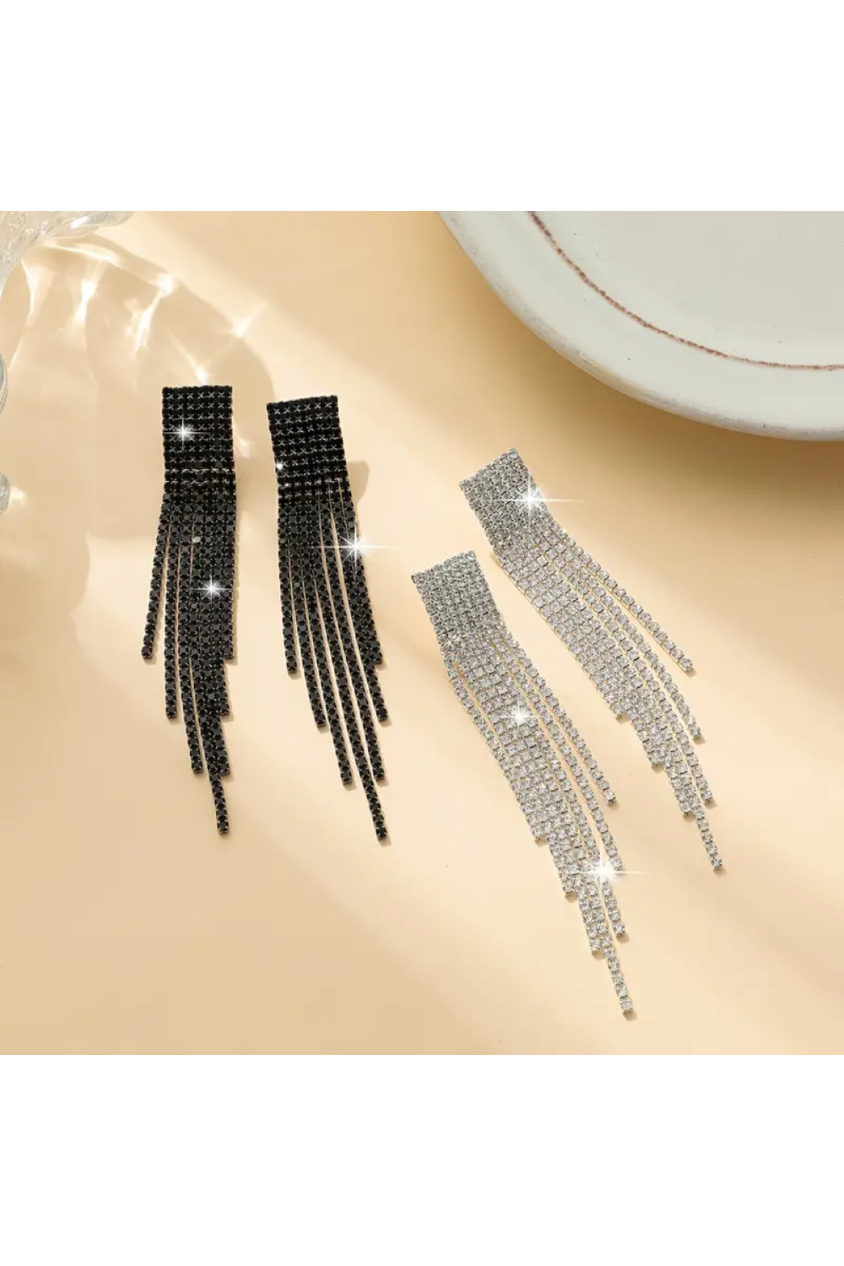 ASYA MODEL GÜMÜŞ RENK ZİRKON TAŞLI UZUN SALLANTILI ABİYE KÜPE 10CM ABİYE KÜPE