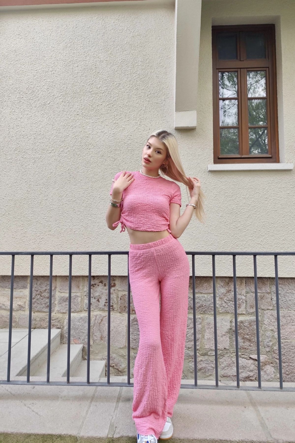 MOZENA Yanları Büzgülü Gofre Kumaş Pantolon Crop Takım