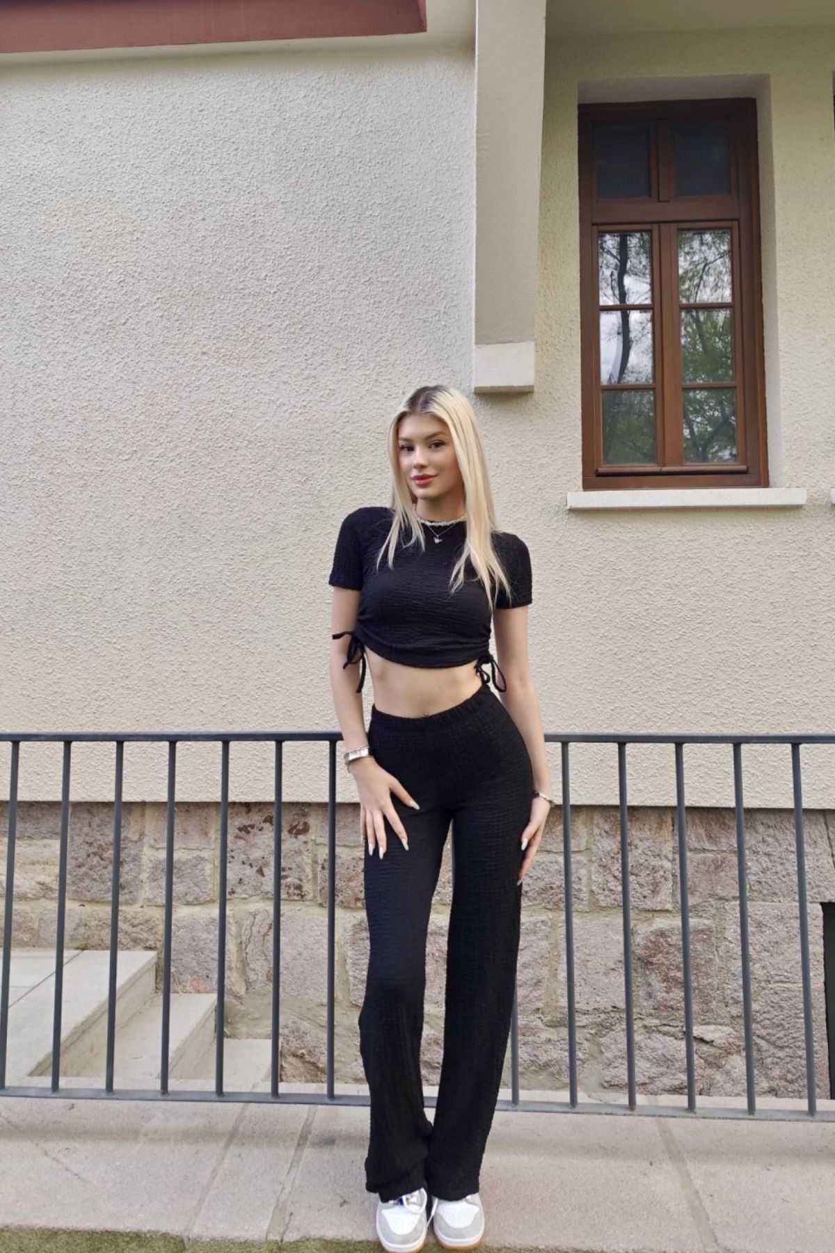 MOZENA Yanları Büzgülü Gofre Kumaş Pantolon Crop Takım