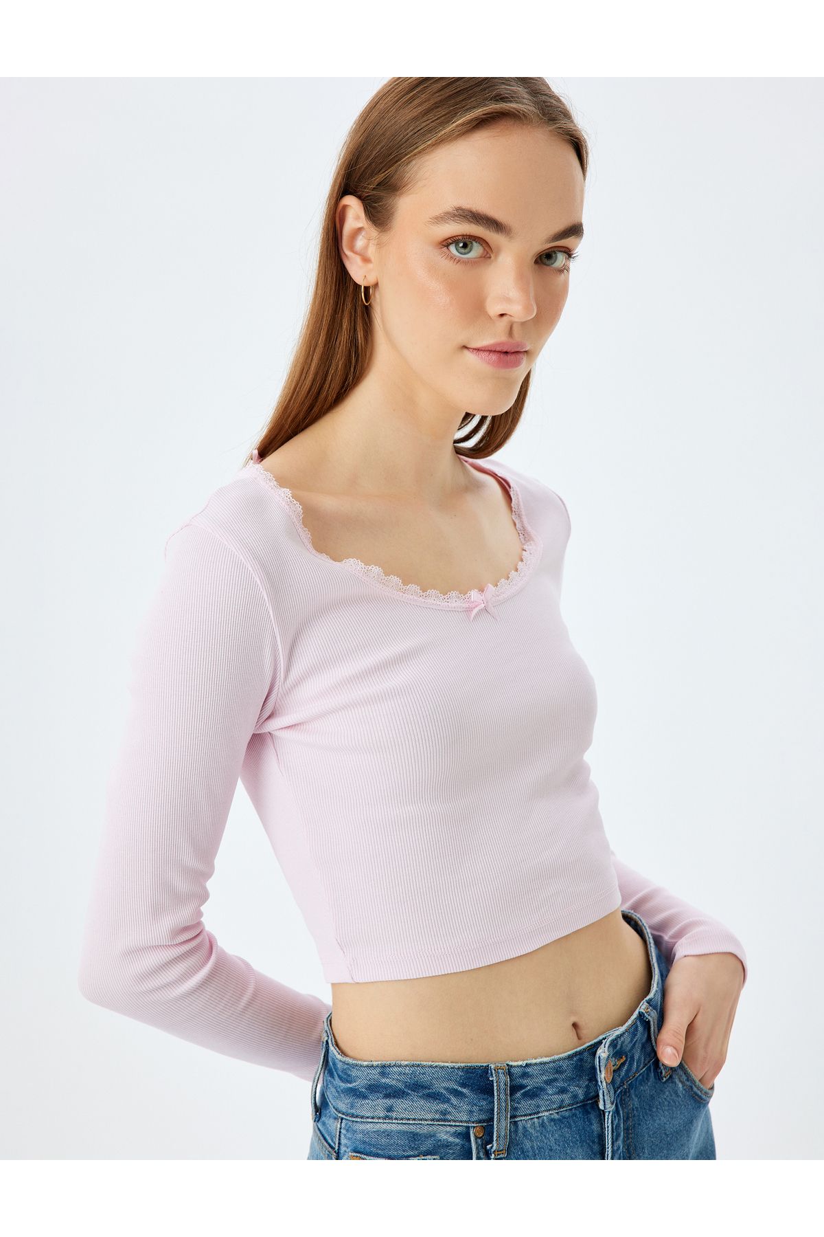 Koton Yeni Sezon Dantel Detaylı Uzun Kollu Slim Fit Crop Tişört
