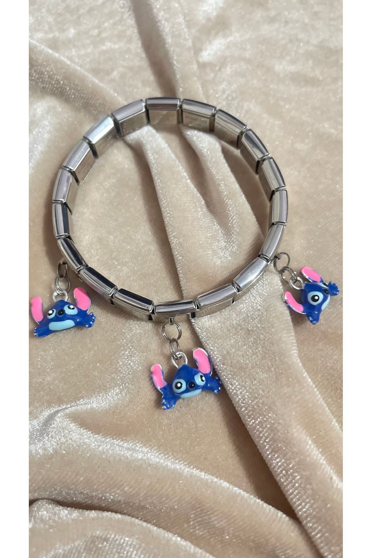 steelbijuteri Stitch Temalı Charm Bileklik – Paslanmaz Çelik – Esnek ve Kararmaz