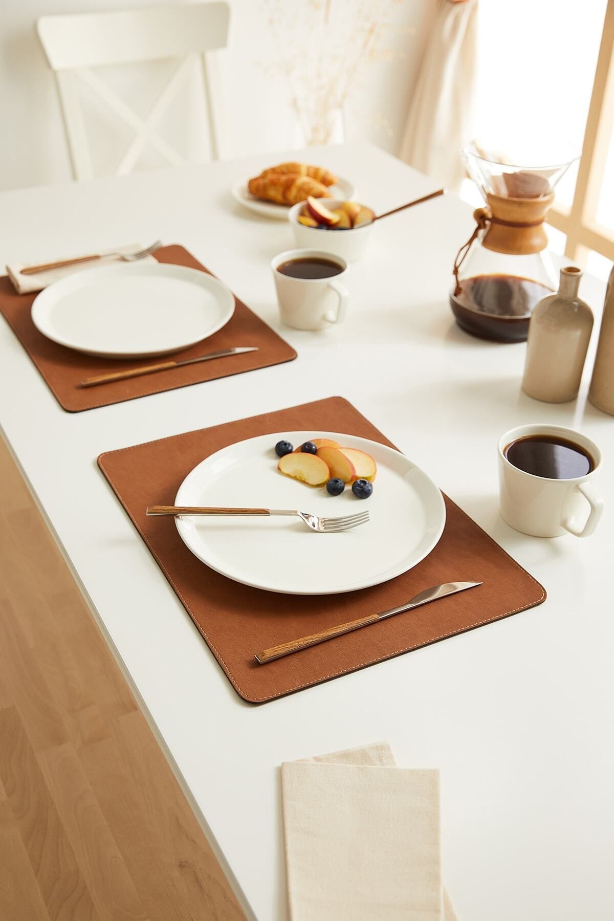 Elioure 2'li Taba Deri Sunum Tabak Altlığı Seti, 40x30 cm, şık ve kullanışlı.