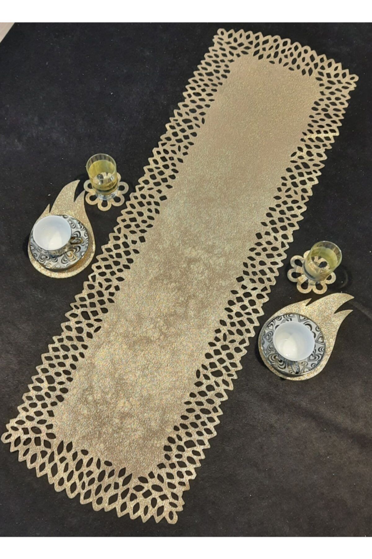 Elioure Soft gold nubuk runner, çiçek ve paprak motifleriyle şık 5 parça set