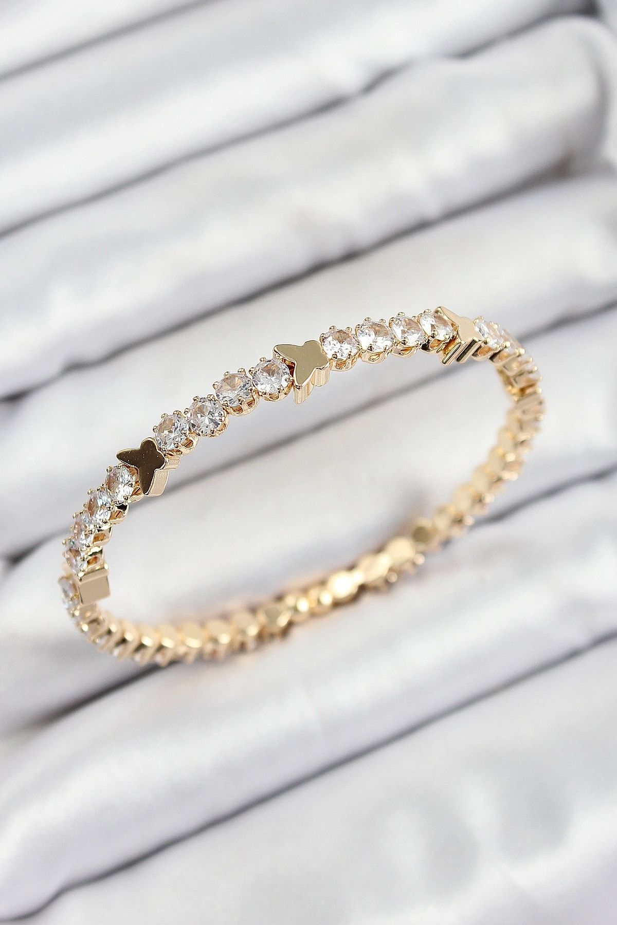 shopwave Pirinç Zirkon Taşlı Kelebek Model Gold Renk Yaylı Kadın Bileklik