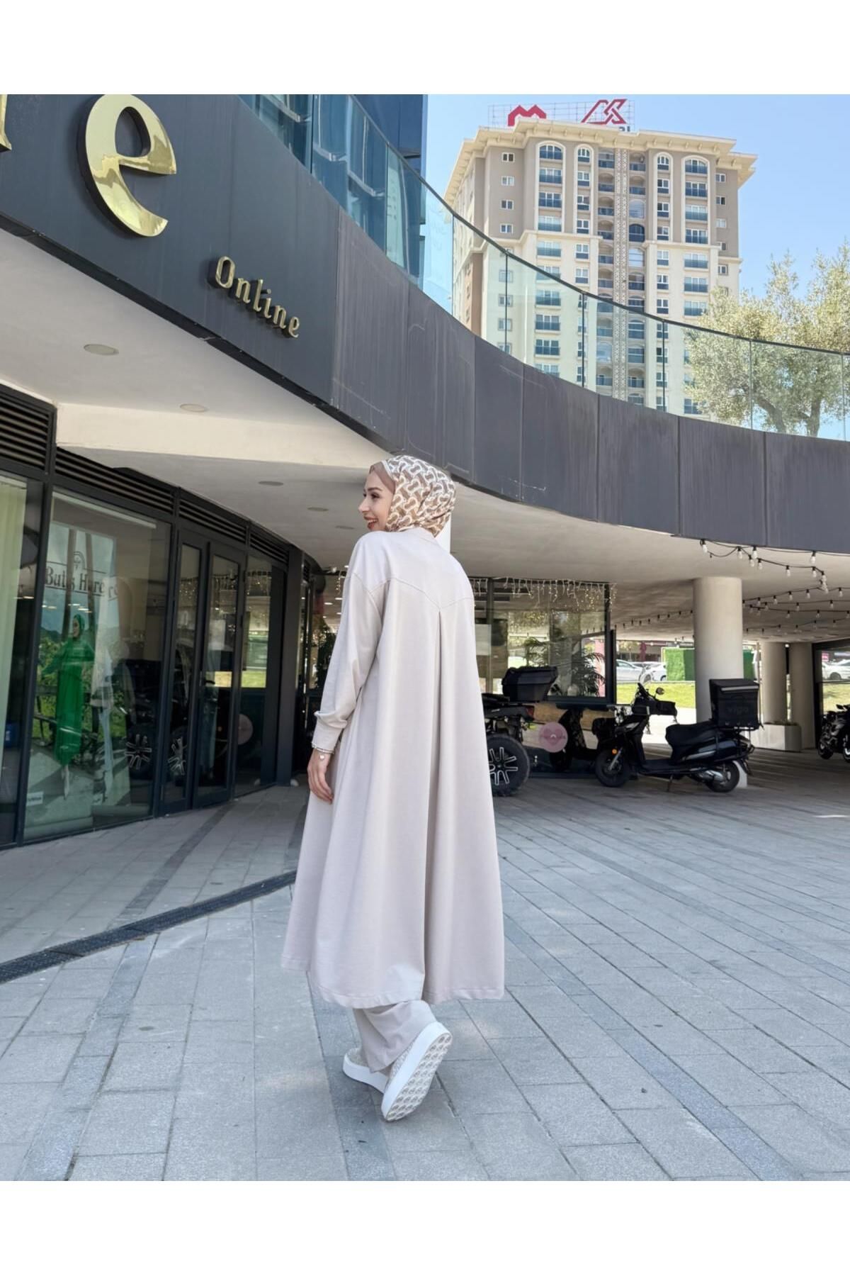 Hare Butik LONGRA UZUN BASİC KAP