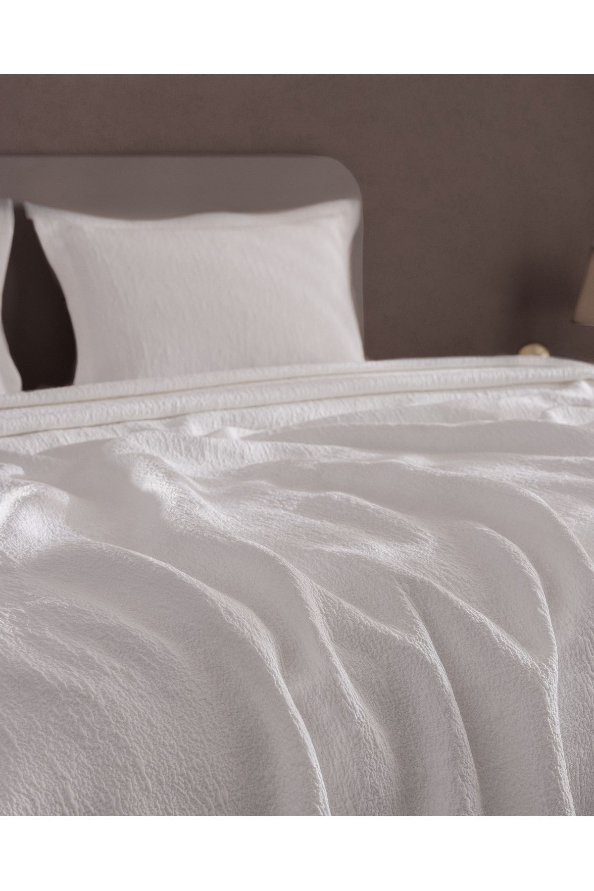 Madame Coco-Labenne Double Bedspread - White 3