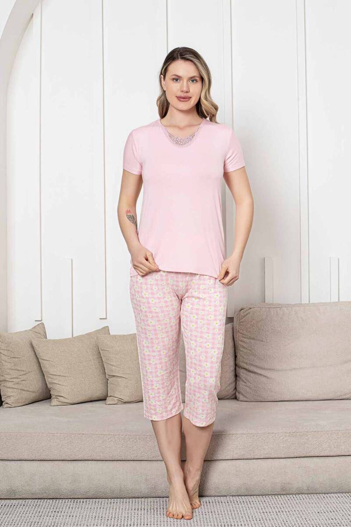 ALİMER Pijama Takımı - Pembe Papatya Desen Kapri Likralı Viskon 2852B