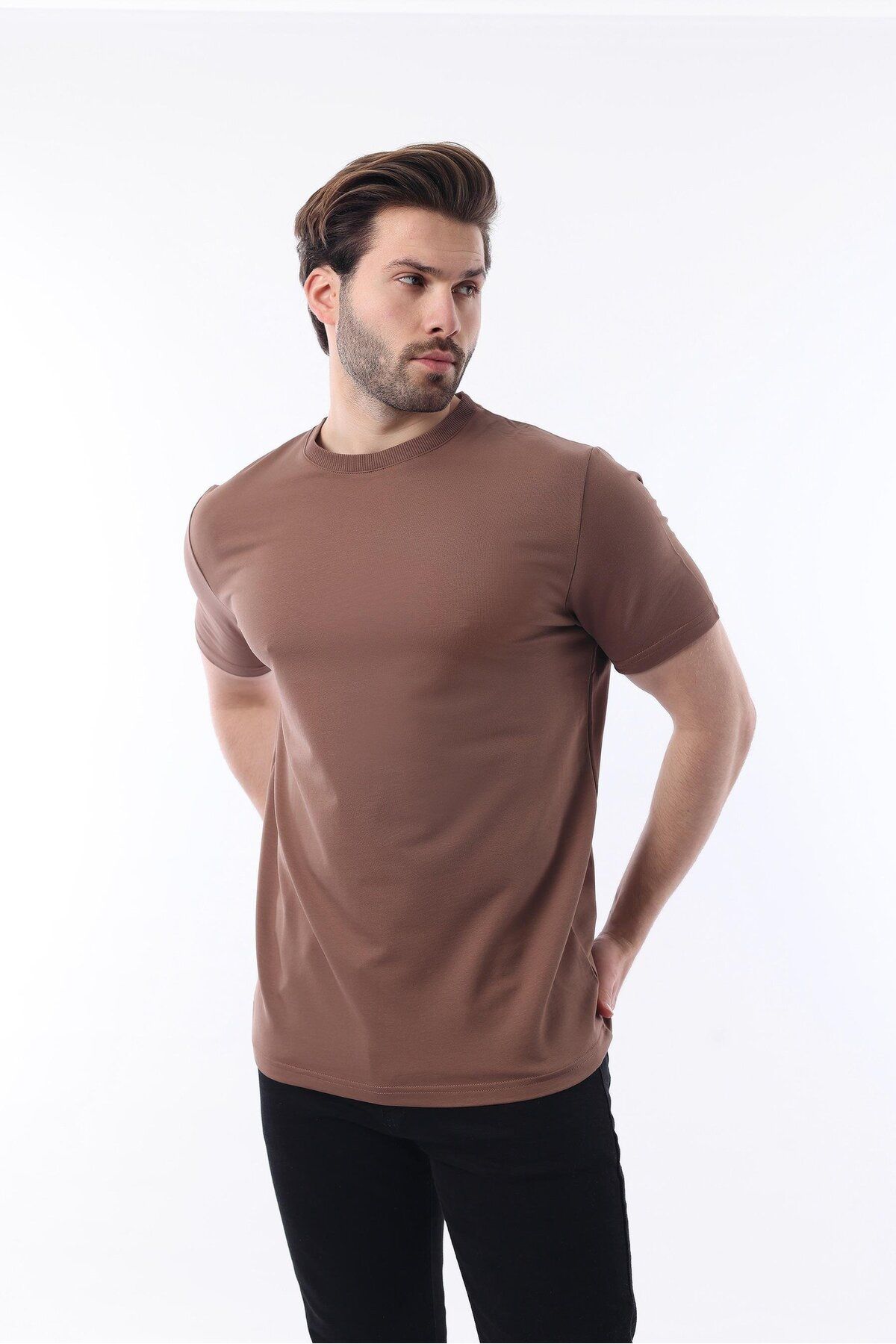 Madmext Kahverengi Bisiklet Yaka Basic Kısa Kollu Tişört 7042