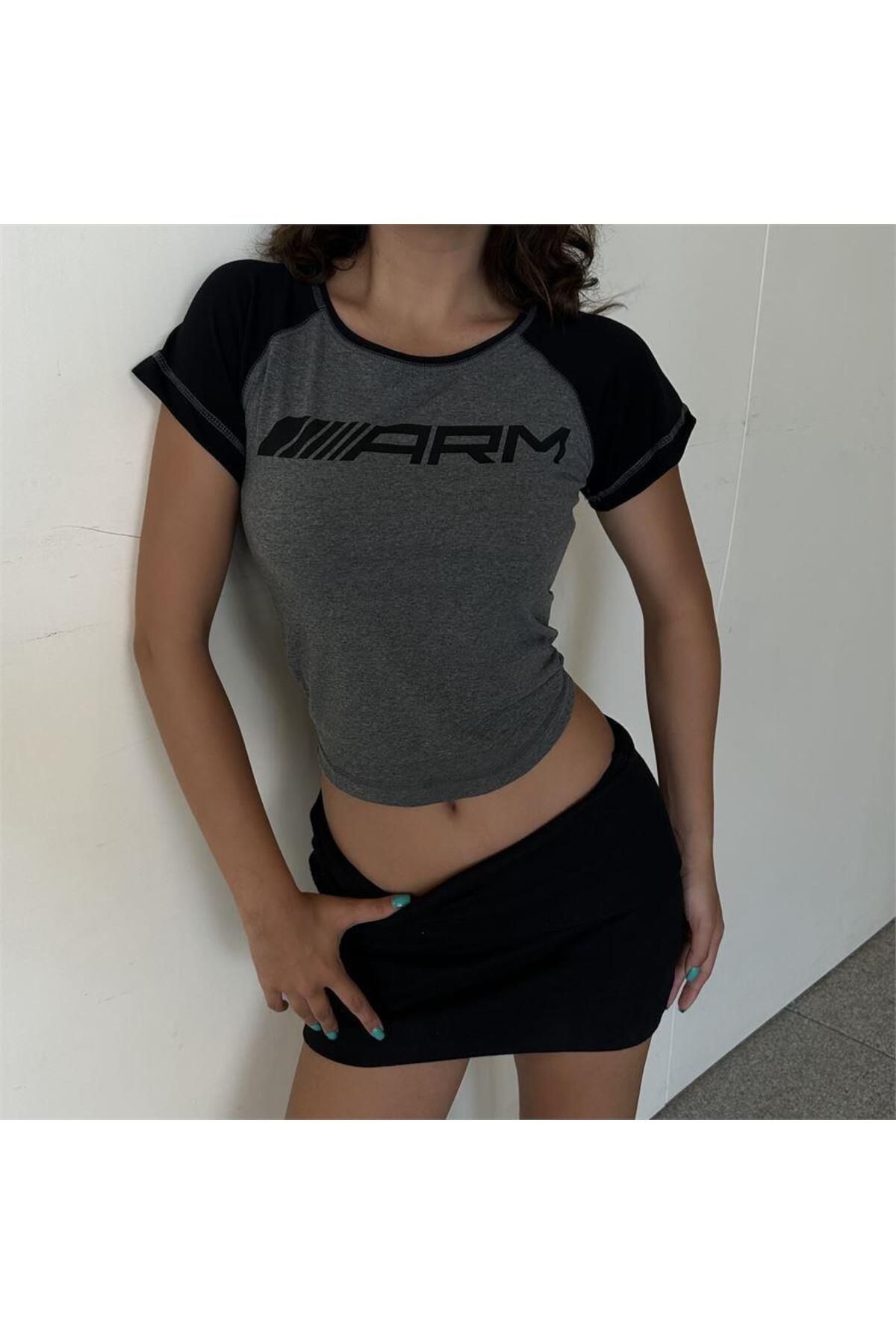 BALİNA Yeni Antrasit Raglan Kollu Racing ARM Kısa Kollu Crop -ALH