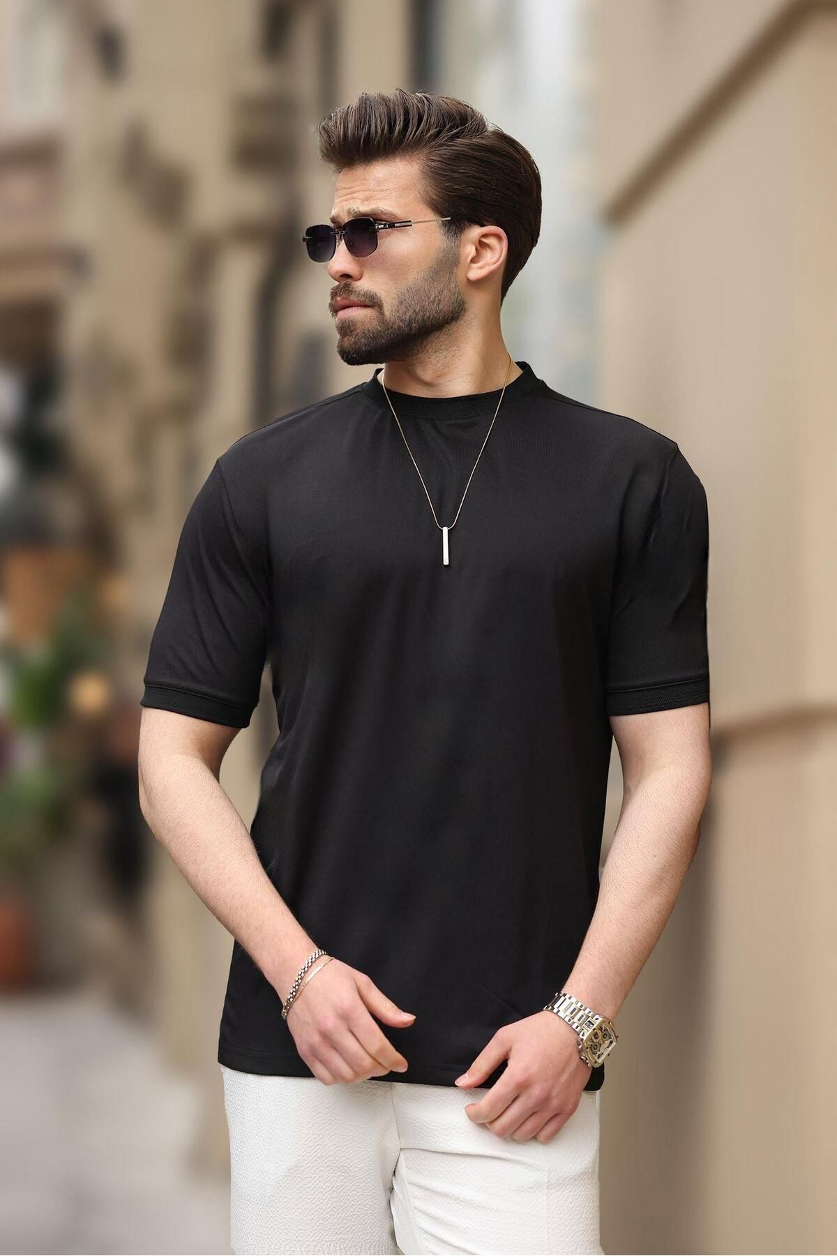 Madmext-Μαύρο απλό ανδρικό μπλουζάκι Crew Neck Basic E7129 3