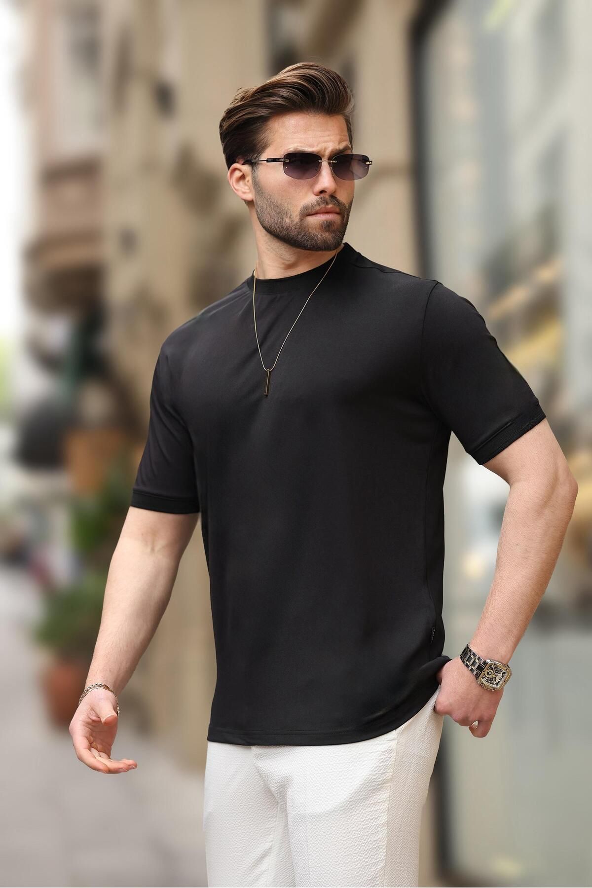 Madmext-Μαύρο απλό ανδρικό μπλουζάκι Crew Neck Basic E7129 2