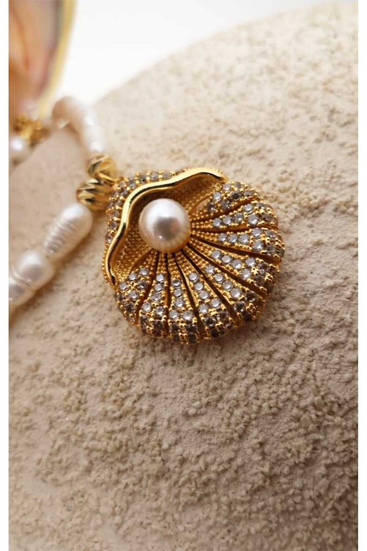 BYP Atelier Taşlı İstiritye İnci Kolye Gold