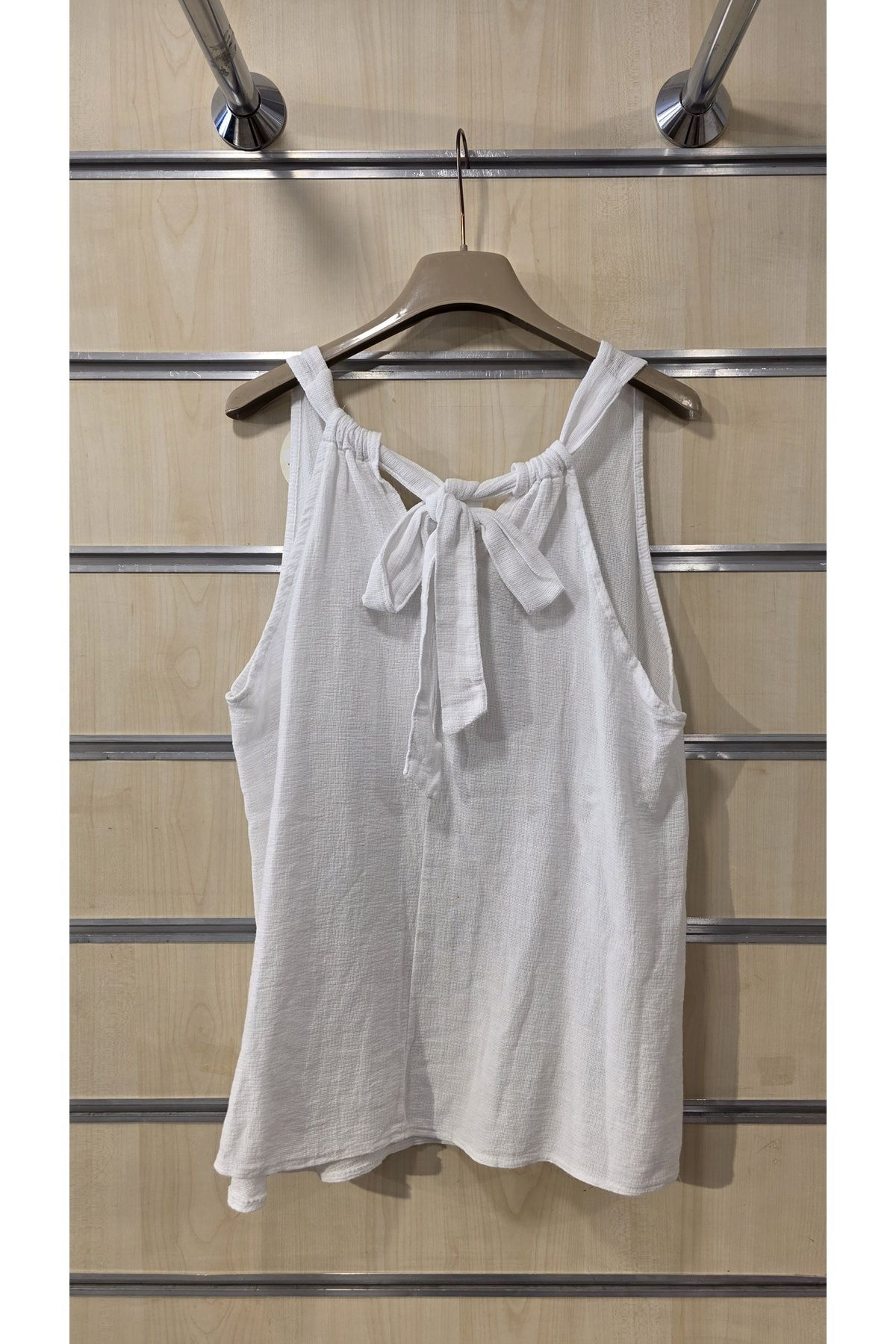Park Moda Sırt Bağlamalı Sıfır Kol Keten Bluz
