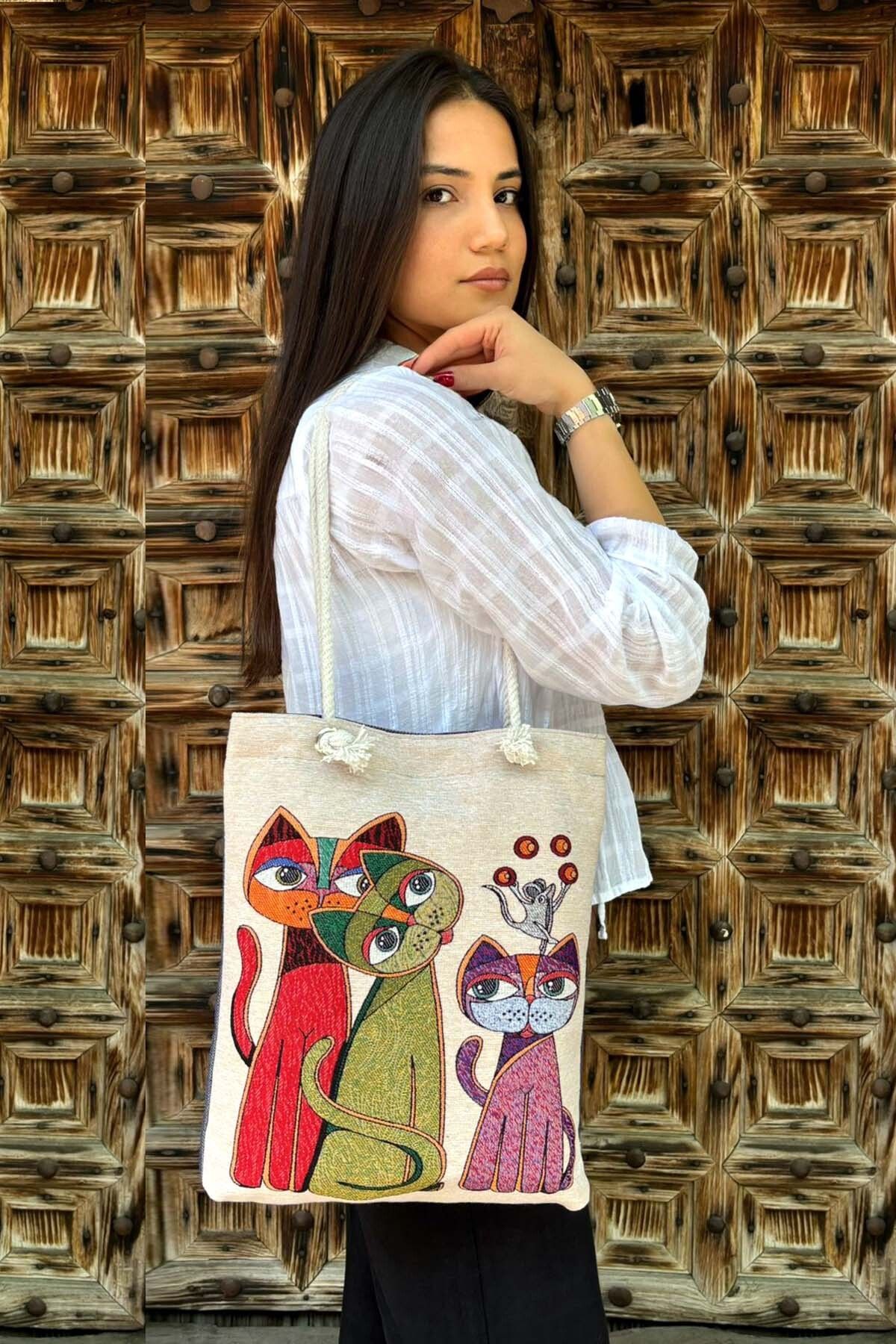 Koza Kedi Desenli Tek Düğme Kapamalı Heybe Çanta
