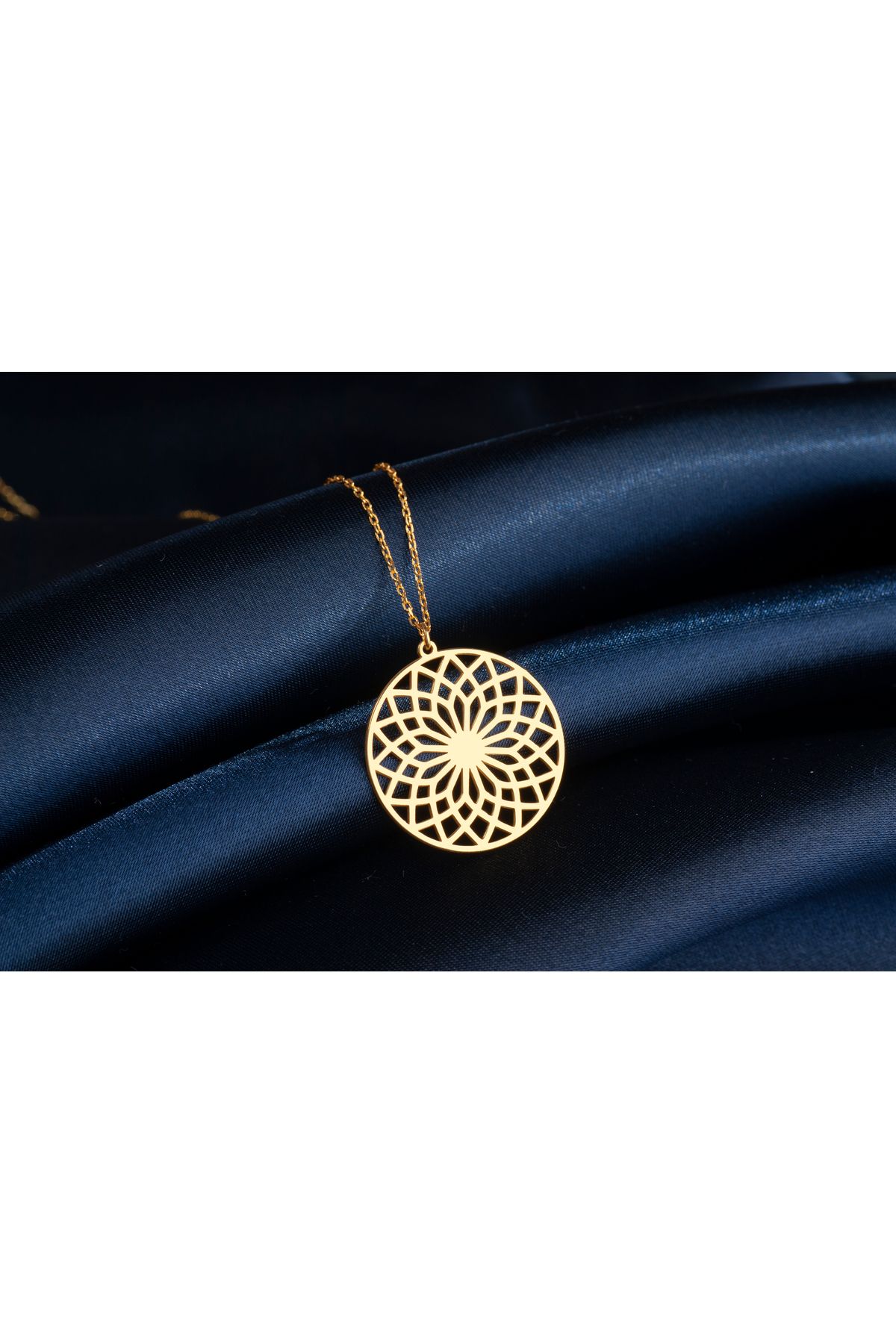 DIZY SILVER Mandala Desenli Kolye • Denge ve Uyum Sembolü • Altın Kaplama 925 Gümüş