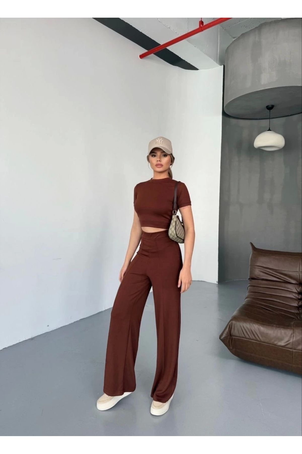 Tam12den Home Osy Modal Yumuşak Dokulu Kumaş Kısa Kollu Crop Rahat Pantalon ikili Takım - Kahverengi