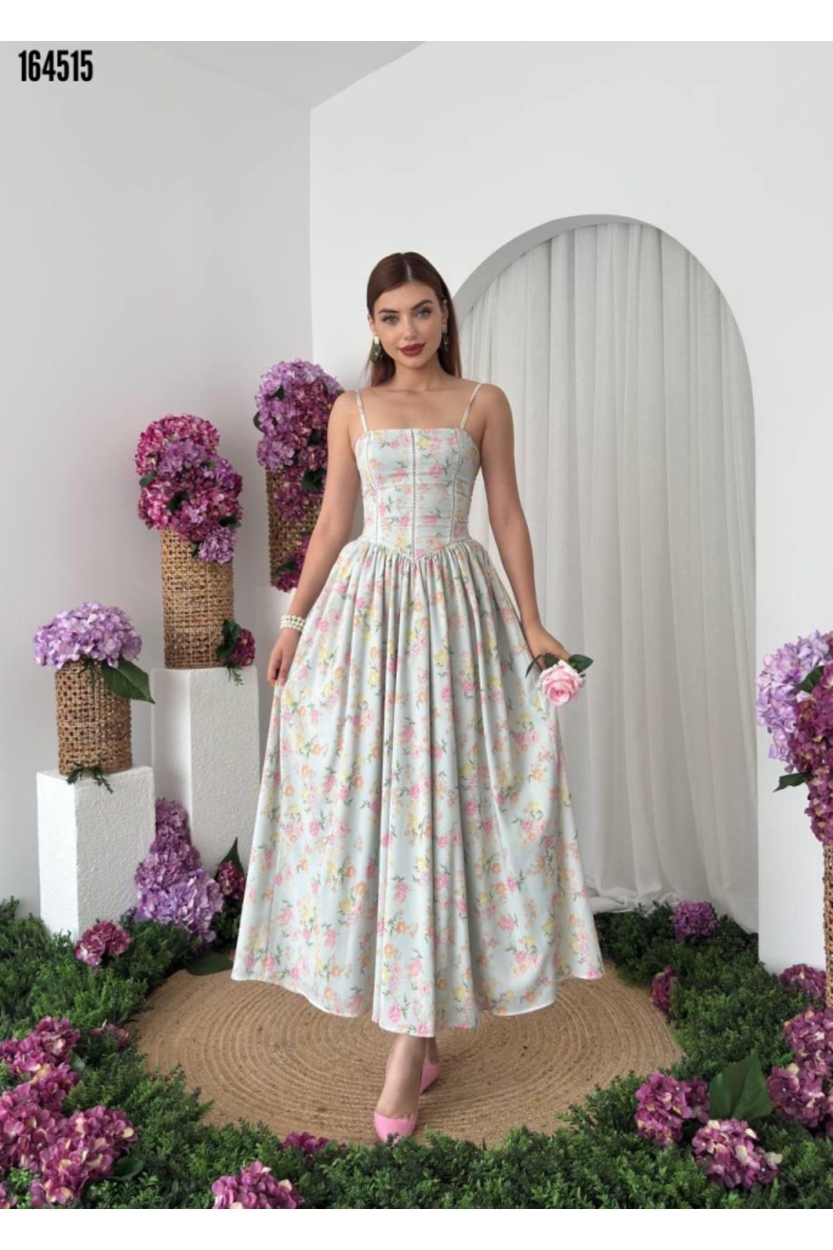 Modayakamoz Çiçek Desenli Gipeli Askılı Yazlık Elbise Romantik Vintage Model