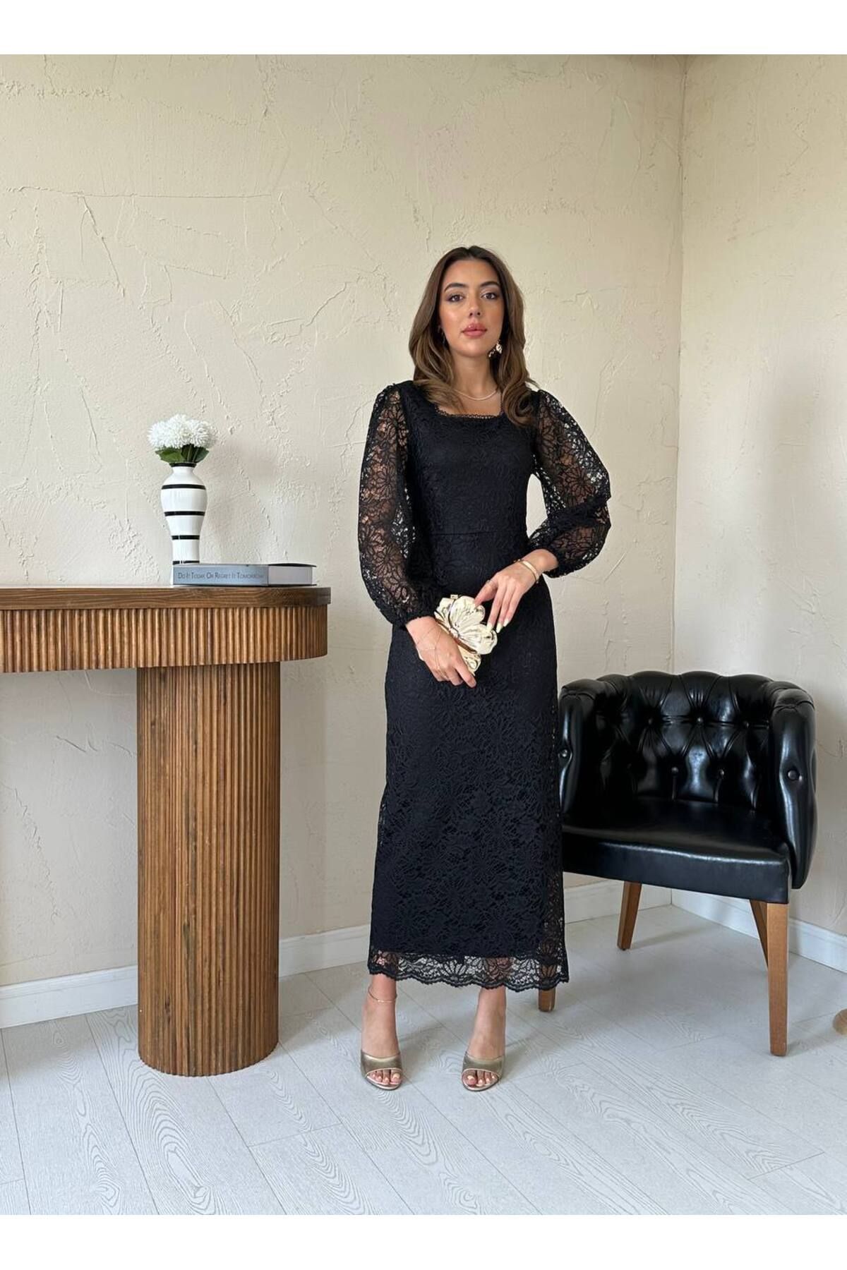 Castivo Fashion Kare Yaka Uzun Kollu Dantel Midi Elbise