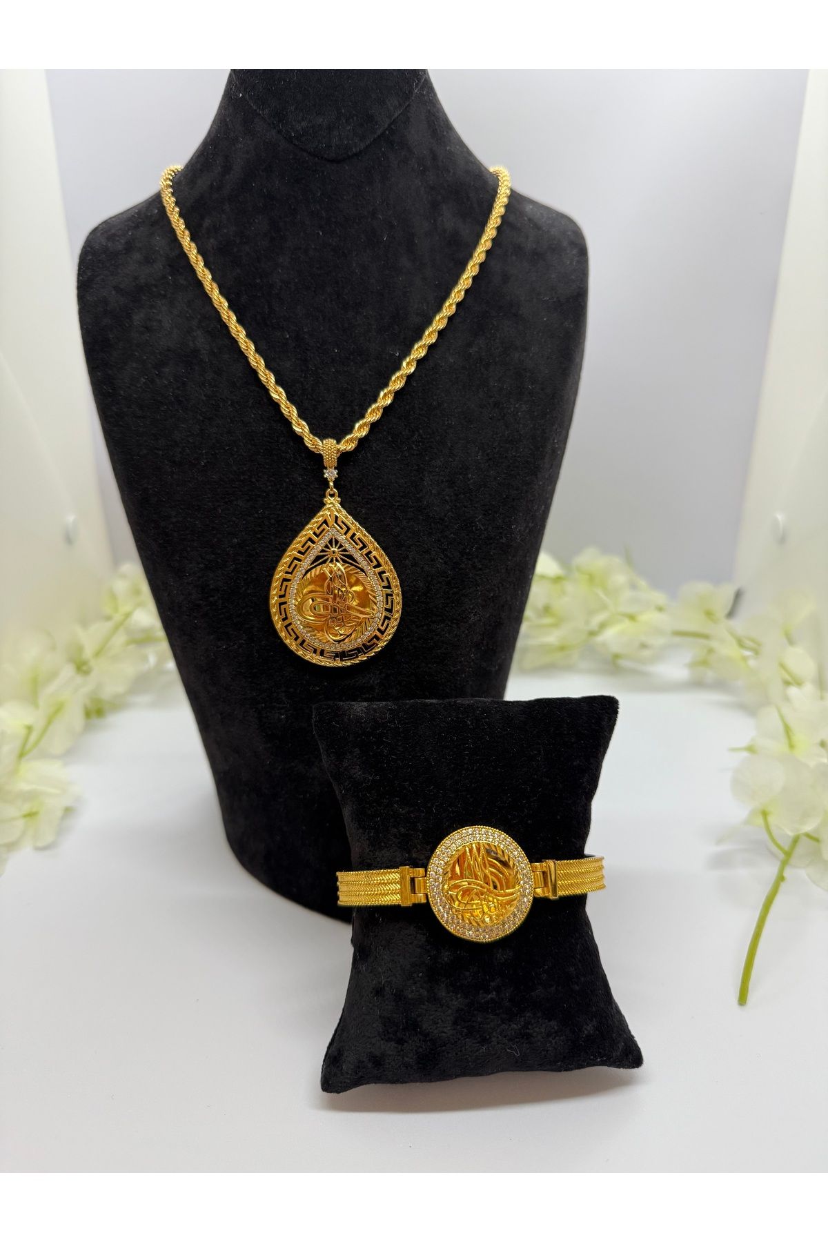 Constanza Exclusive 22 Ayar Altın Kaplama Su Damlası Tuğra Seti Lvd508