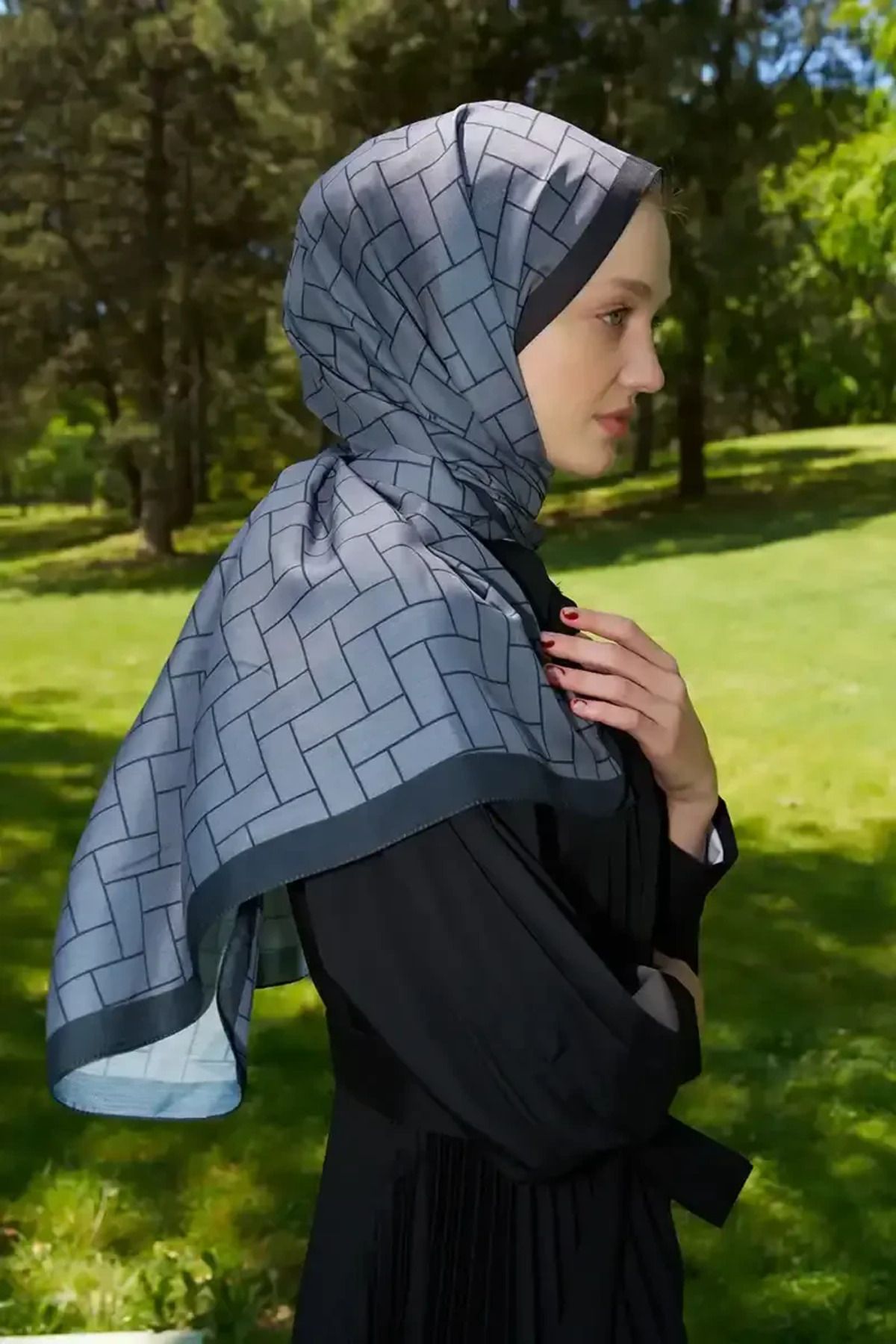 Madame Polo-Hyper Geometric Pattern Shawl - Anthracite 5