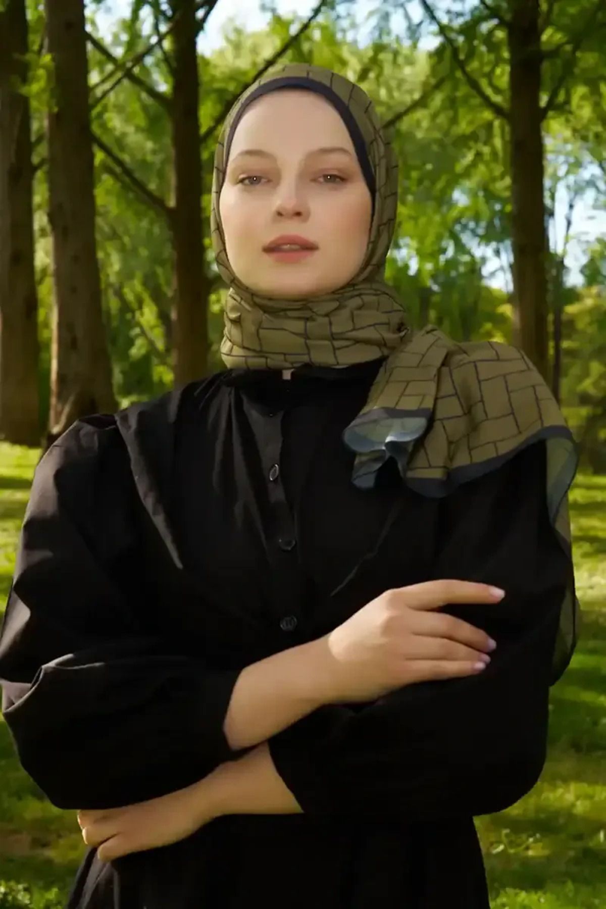 Madame Polo Hyper Geometrik Desen Şal - Yağ Yeşili
