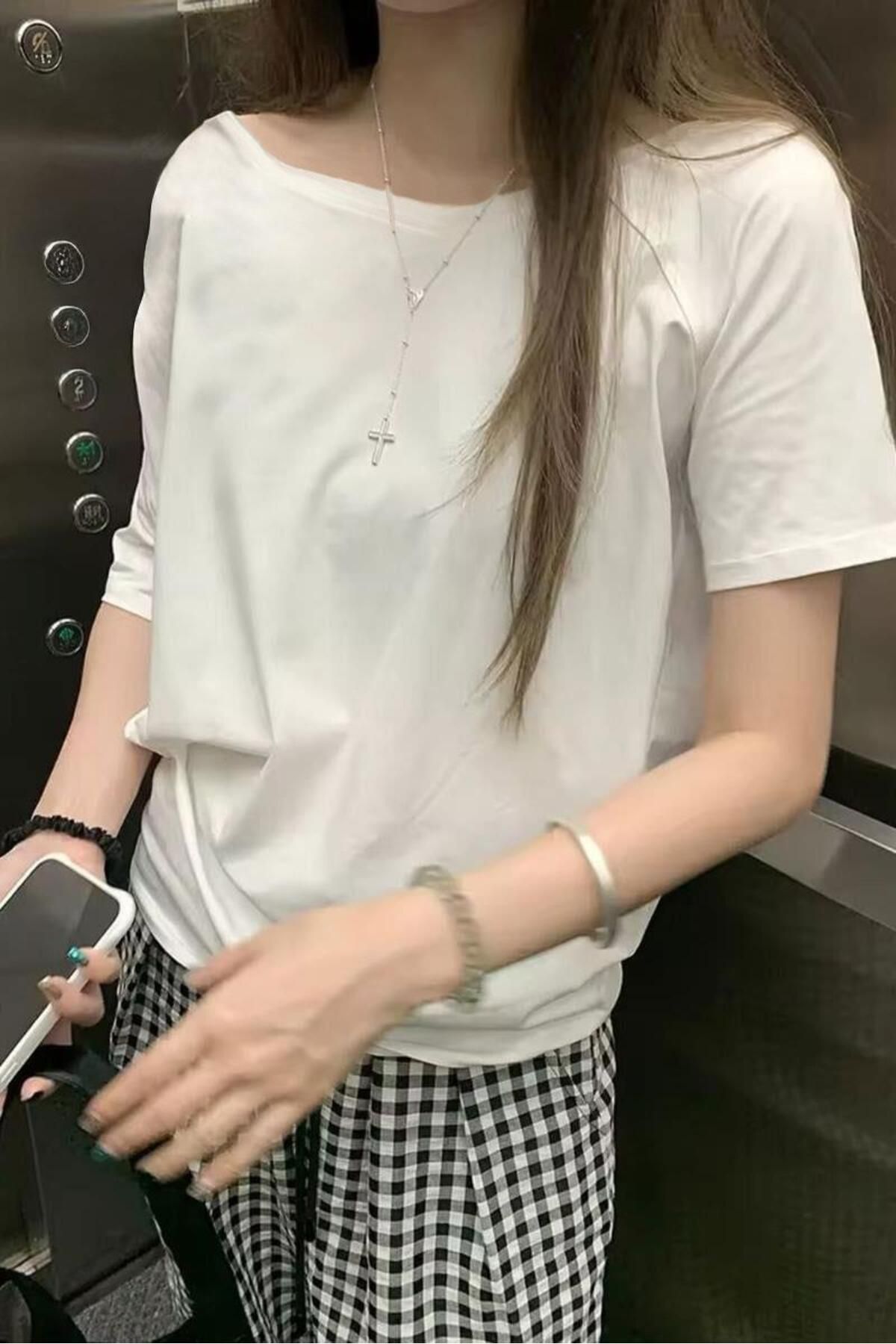 Karakedi Beyaz Basic Düşük Omuz Kısa Kol T-shirt