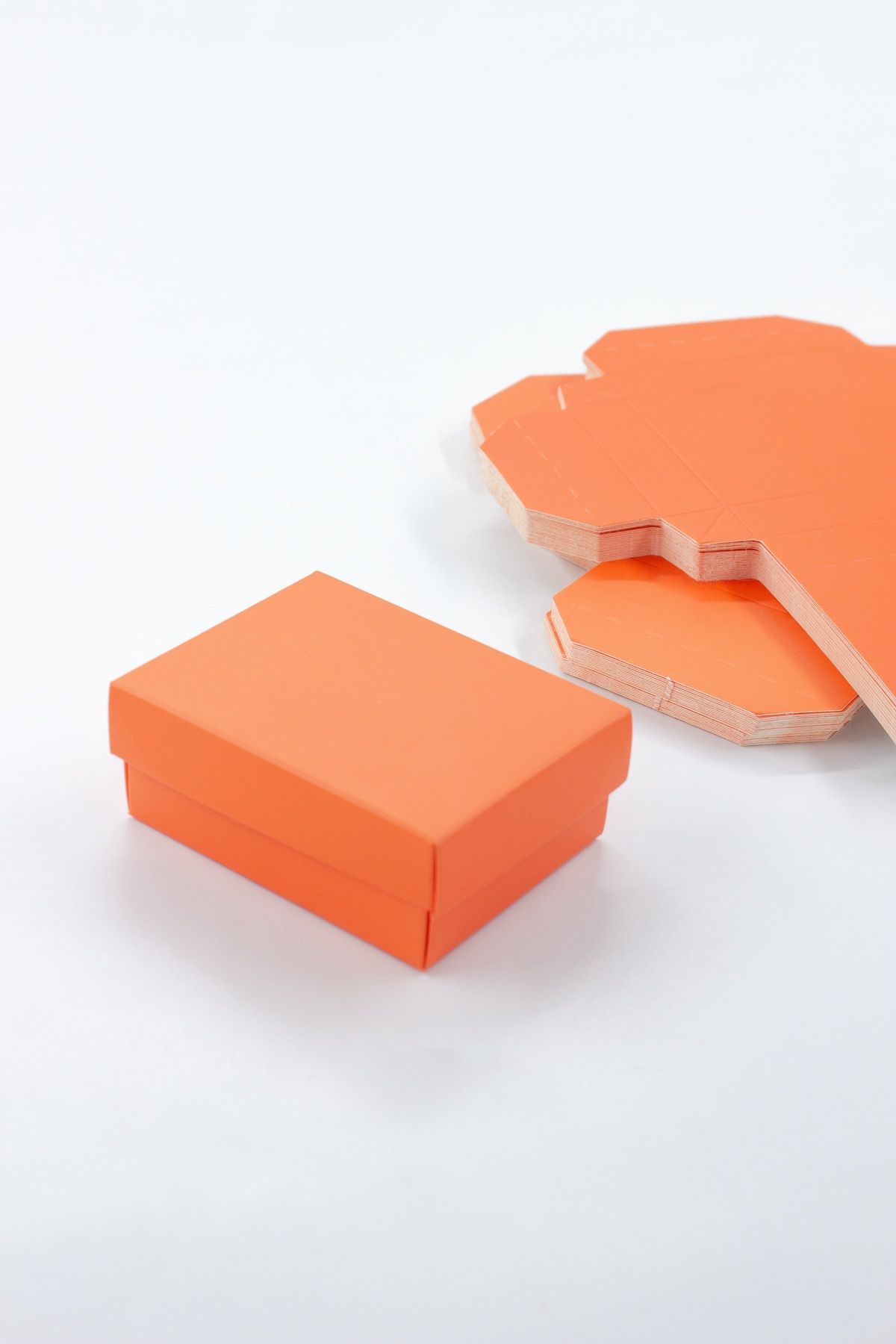 carton box Karton Kutu Turuncu Katlamalı Küçük Takı Hediye Kutusu 6 cm X 8 cm X 3 cm (Süngersiz)