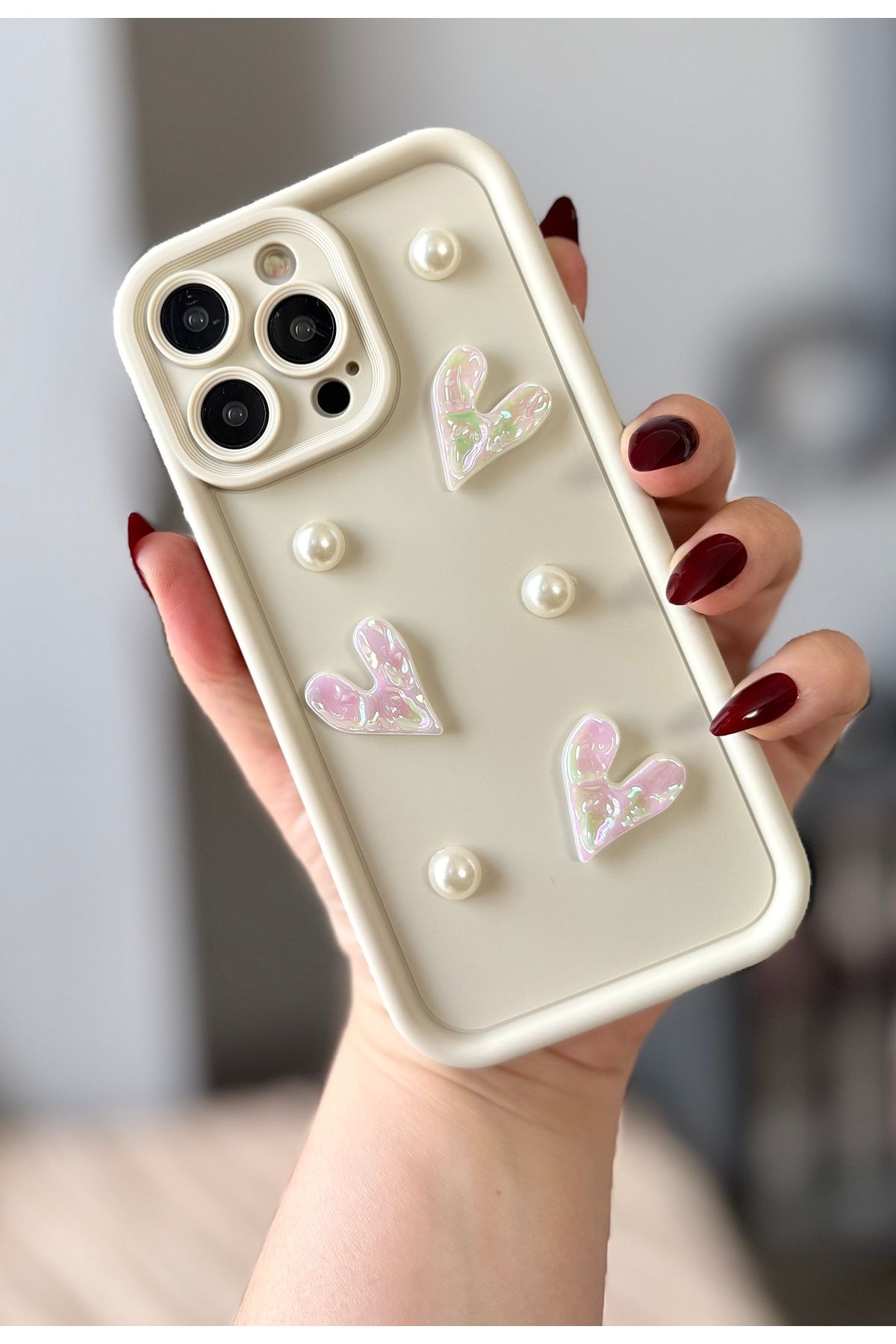 MirazTasarim IPHONE 14 PRO MAX 3D İNCİ VE KALP DEKORLU KREM KILIF