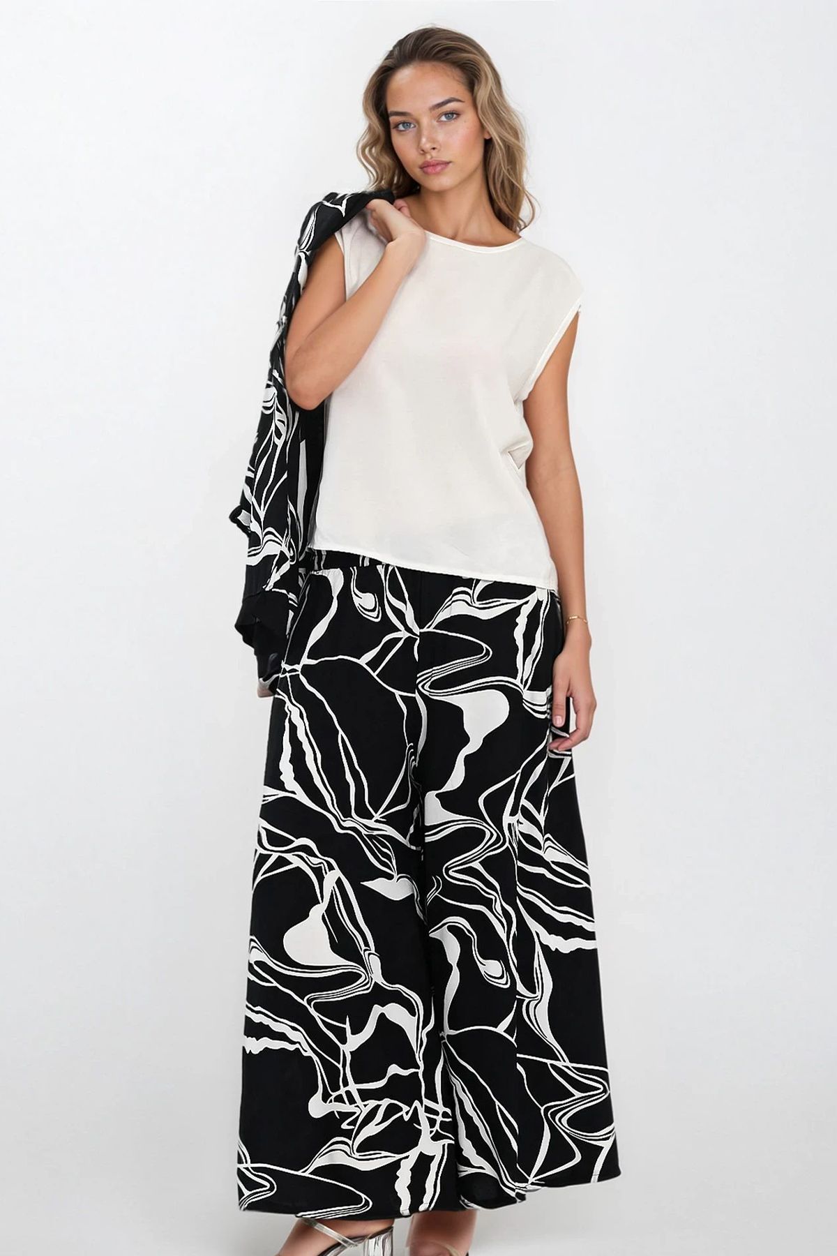 VAGGON Desenli Kimono Kolsuz Bluz ve Beli Lastikli Pantolon Büyük Beden Alt Üst Takım