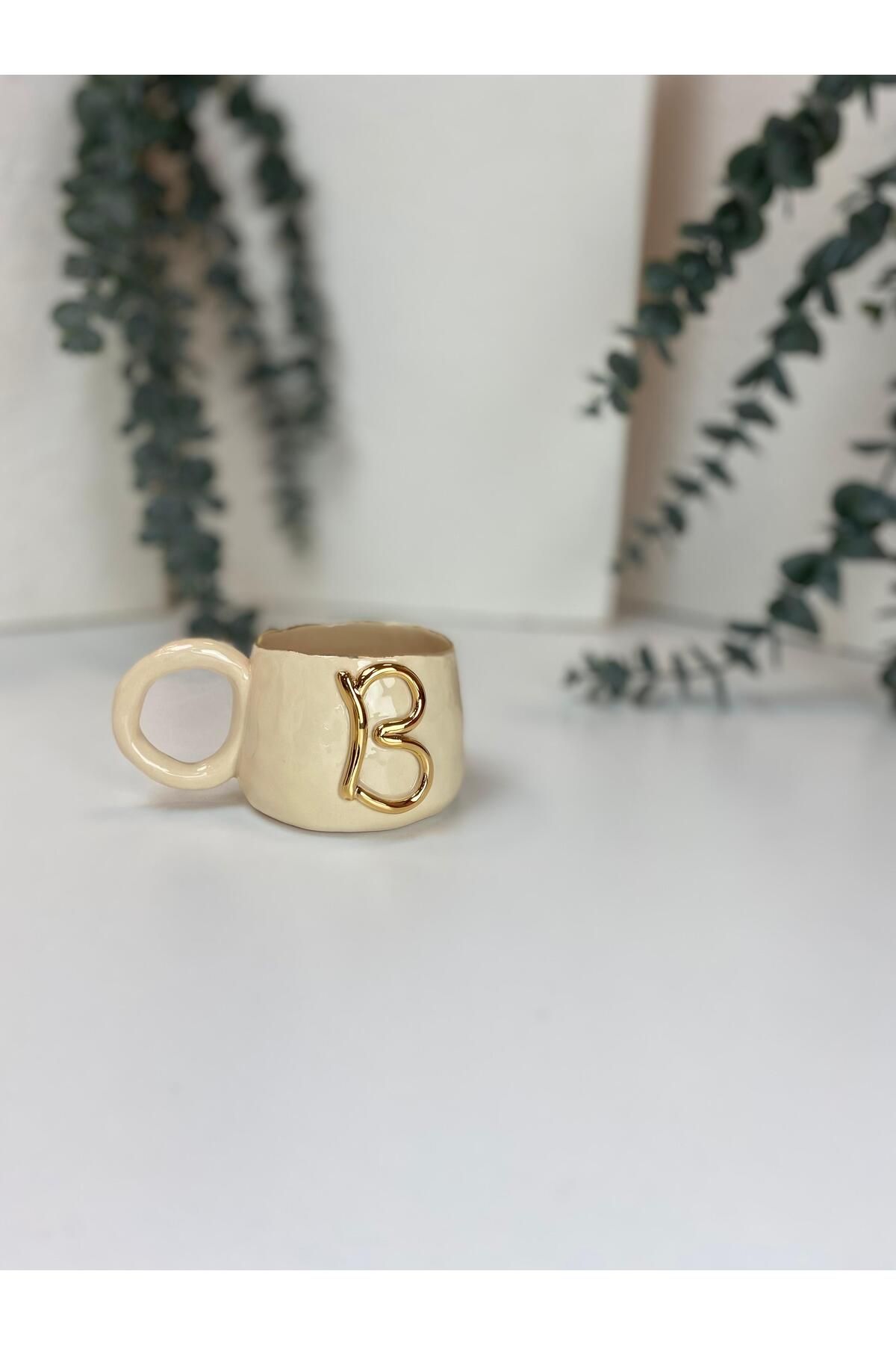 PINAR KURT STONEWARE SERAMİK EL YAPIMI 24K ALTIN B HARFLİ KİŞİYE ÖZEL FİNCAN