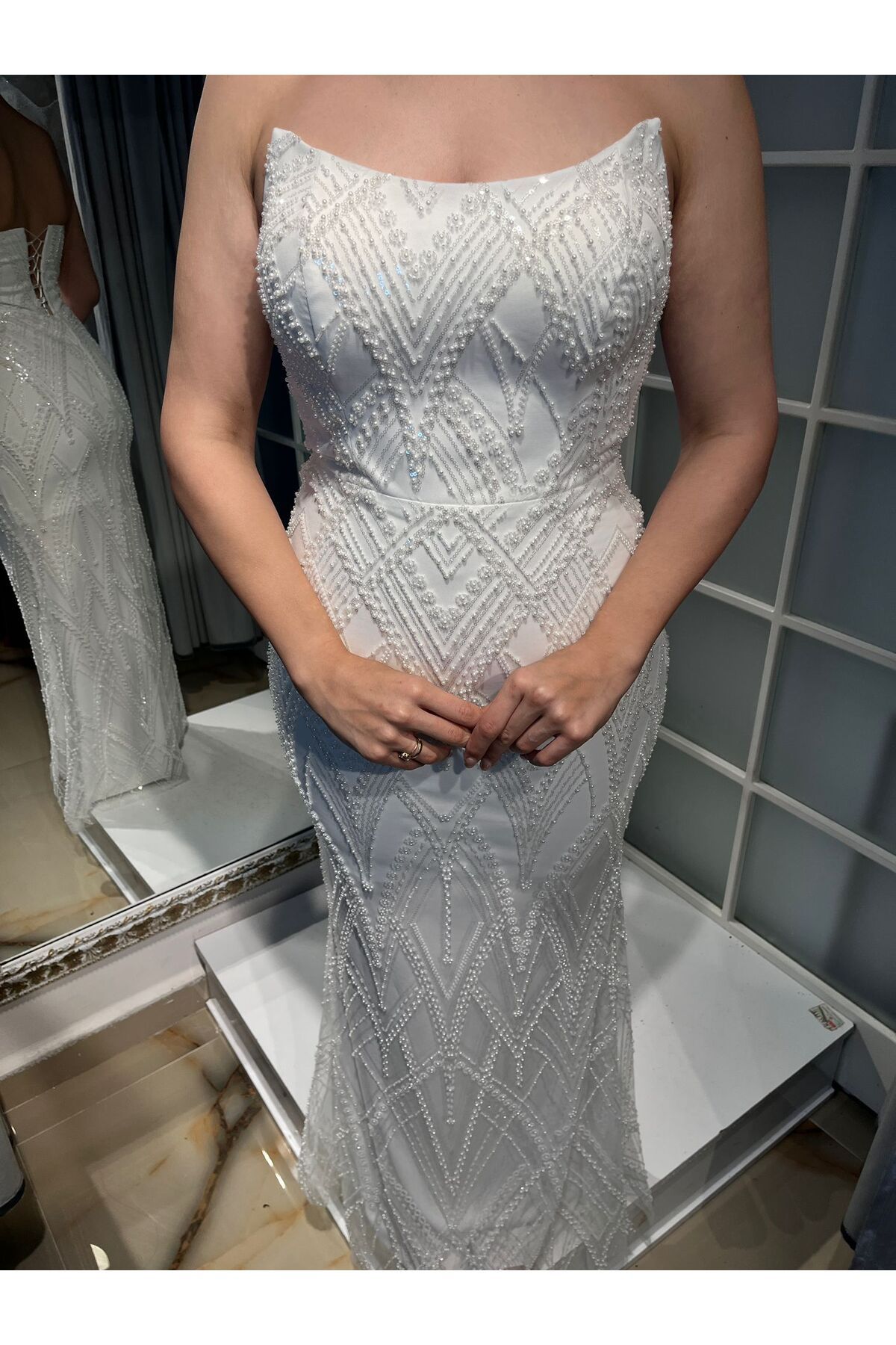 Abiye's BEYAZ TAŞLI STRAPLEZ BALIK ELEGANT ABİYE