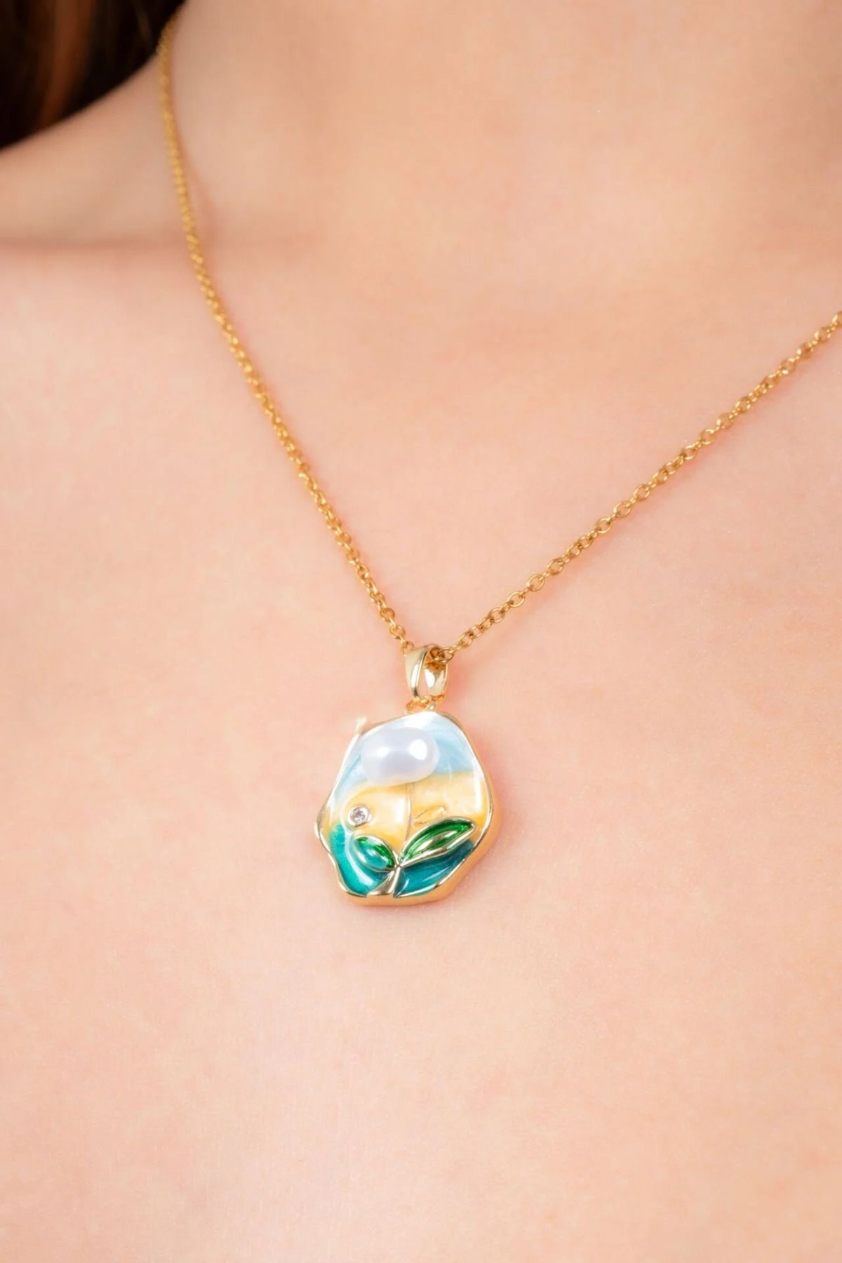 Finesa Jewelry Doğa Temalı, Mine, İnci ve Yaprak Detaylı Zarif Zincir Kadın, Kararmaz,Çelik Sanat Kolye