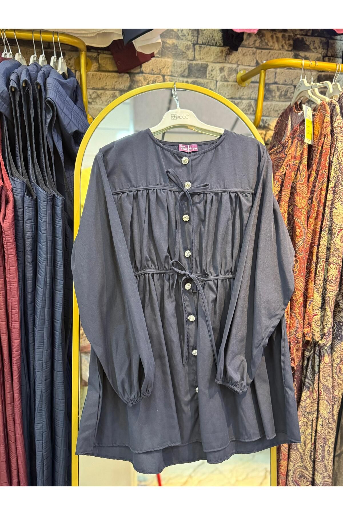 MODA AKGÜN BÜZGÜLÜ FİYONKLU TERİCOTON GÖMLEK