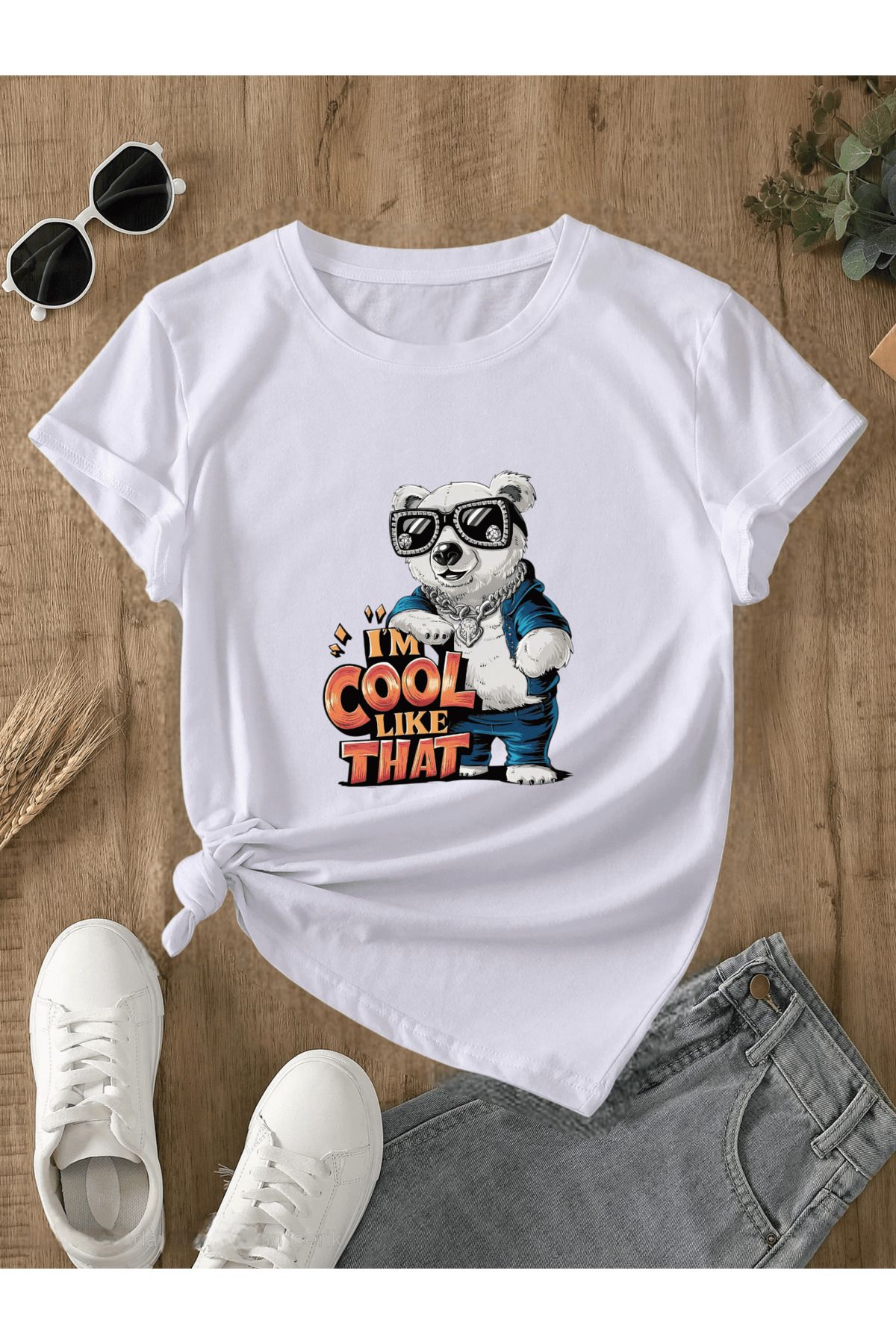 ELNOYA Unisex Pamuklu Beyaz Oversize "Cool Ayı" Baskılı Bisiklet Yaka Rahat T-shirt