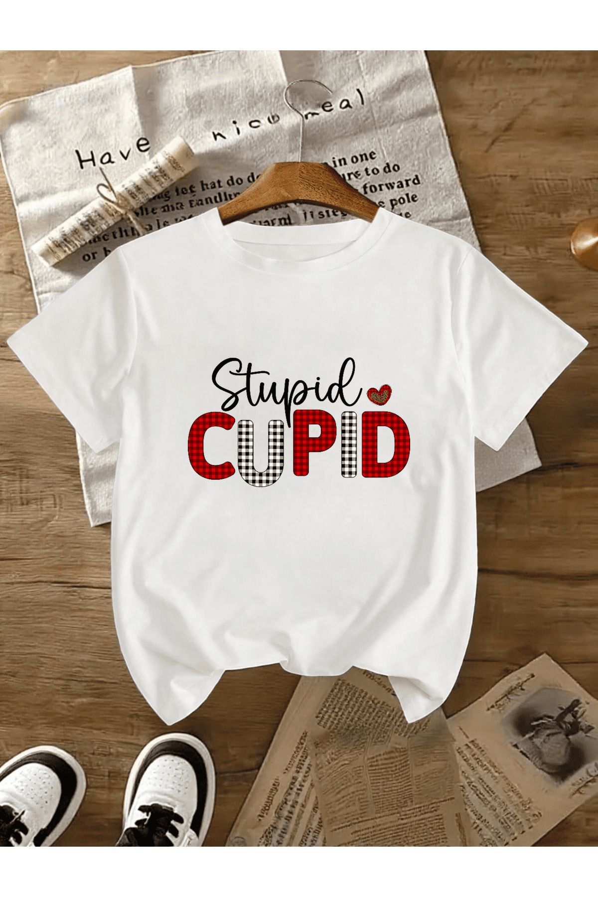 ELNOYA Unisex Pamuklu Beyaz Oversize "Cupid" Baskılı Bisiklet Yaka Rahat T-shirt
