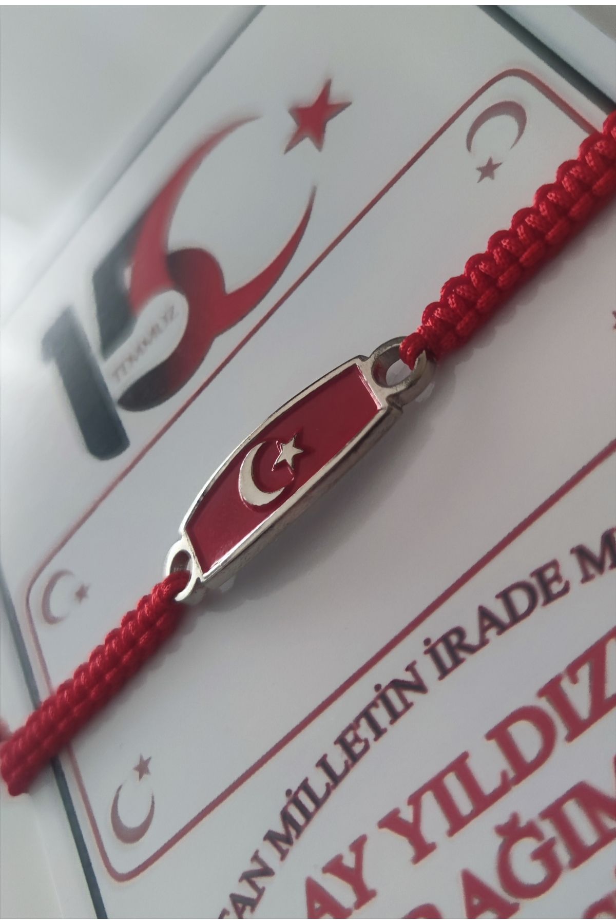 Akem Demokrasi , Ay Yıldız, 15 Temmuz, Makrome, Bileklik, Takı