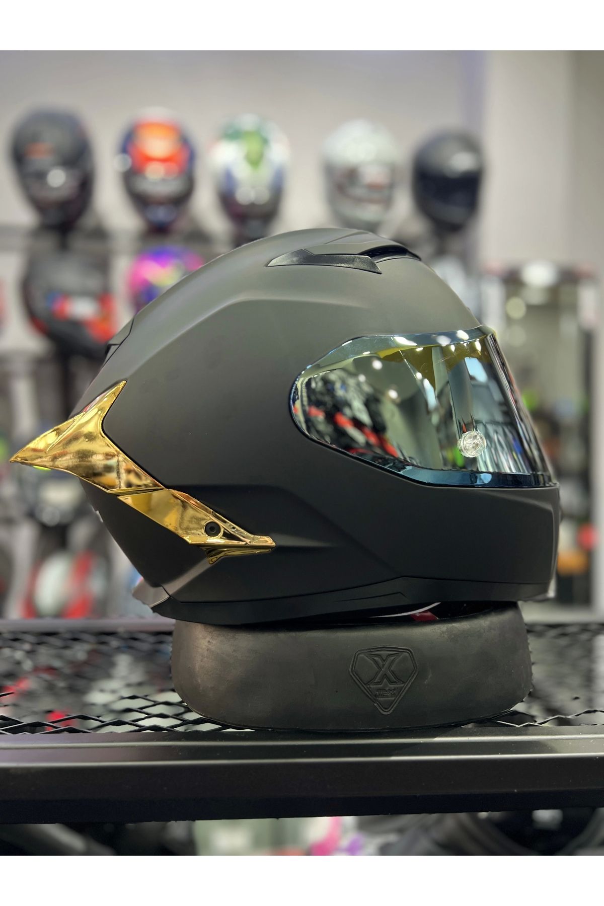 Scoyco 865 Mat Siyah Gold Vizör Kapalı Kask