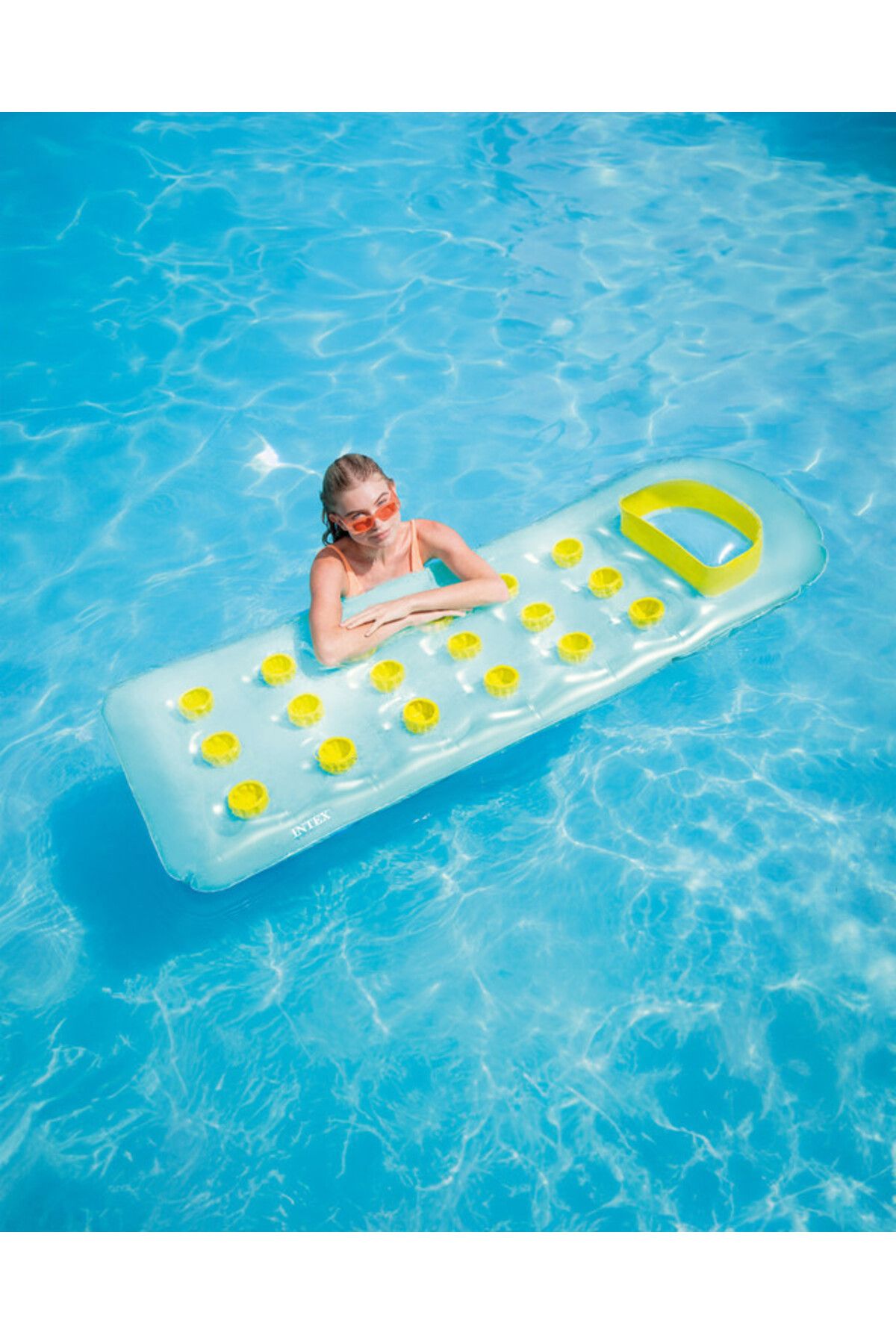 Intex 18 Gözlü Bardaklı Şişme Deniz Yatağı – Yetişkin Güneşlenme Matı 188x71 cm