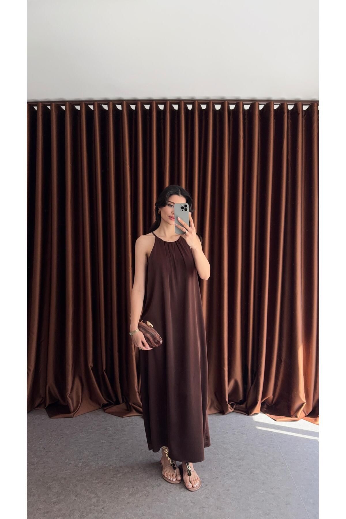 HAZELANNA Halter Yaka Saten Acı Kahve Elbise