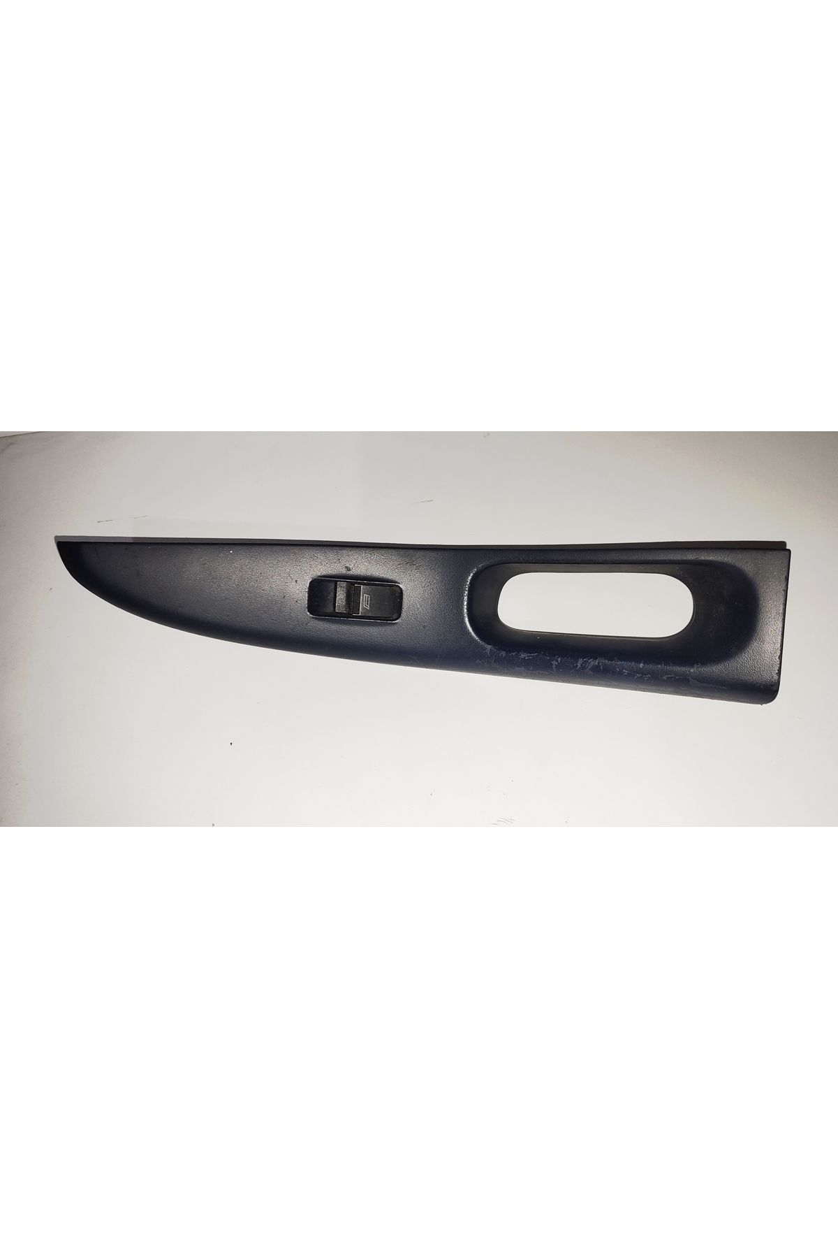 OEM A3 sağ ön kapı çekme kolu sağ ön cam açma paneli 8L3867172