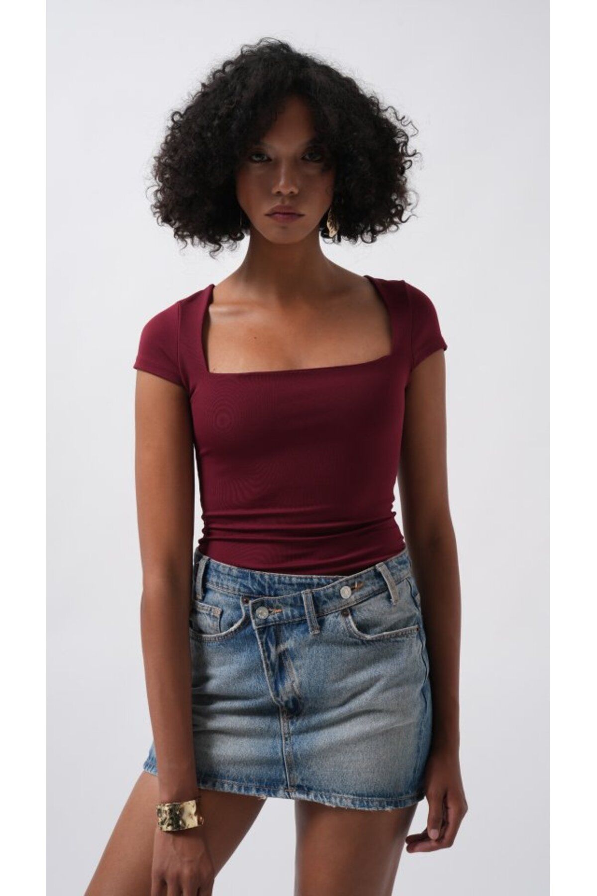 ETİLER COLLECTION Pencere Detay Mini Dekolte Bluz