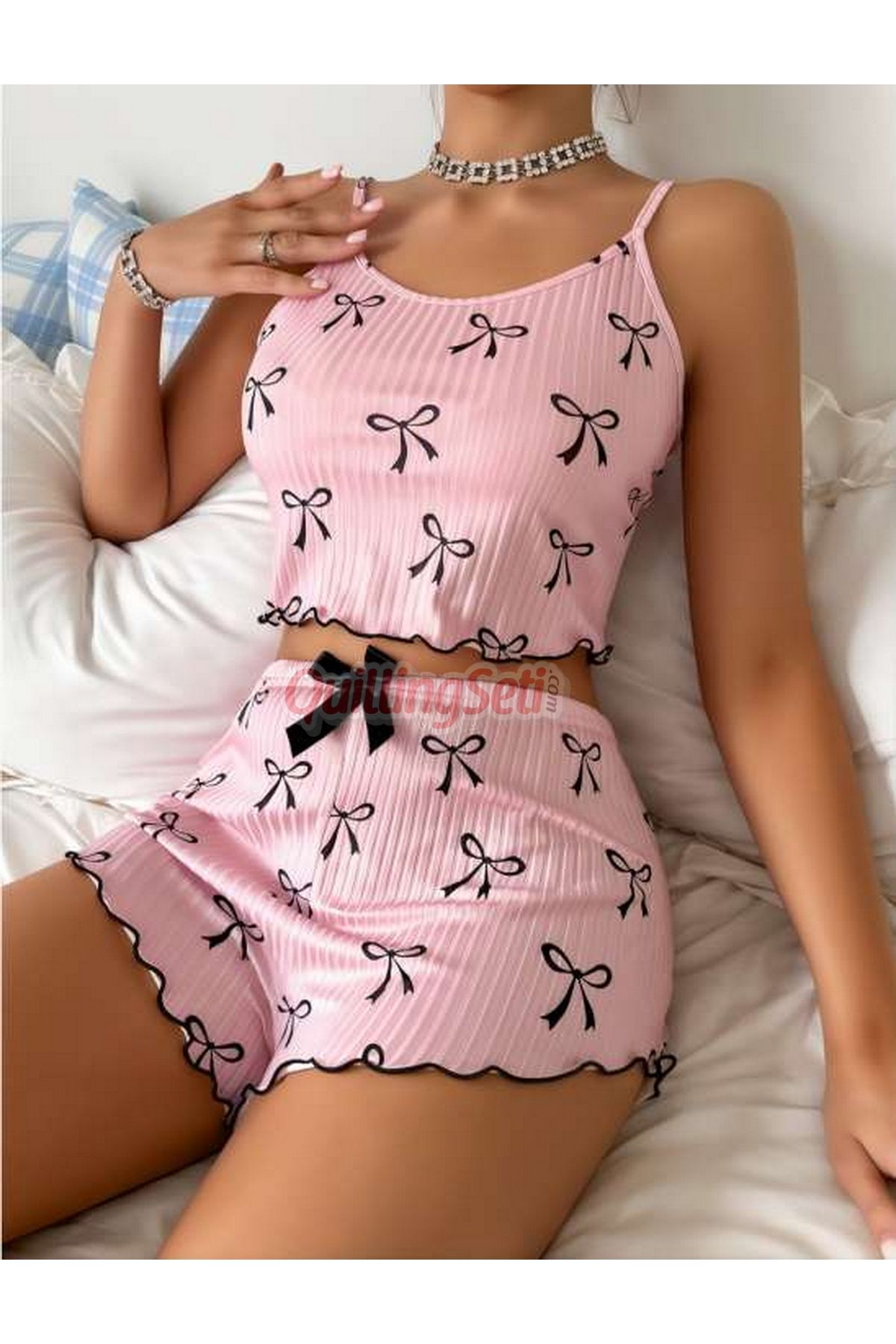 quilling Desenli Örme Kumaş Beyaz Renk S-14 Likralı Şortlu Pijama Takımı: Yumuşaklık ve Esneklik Bir Arada!