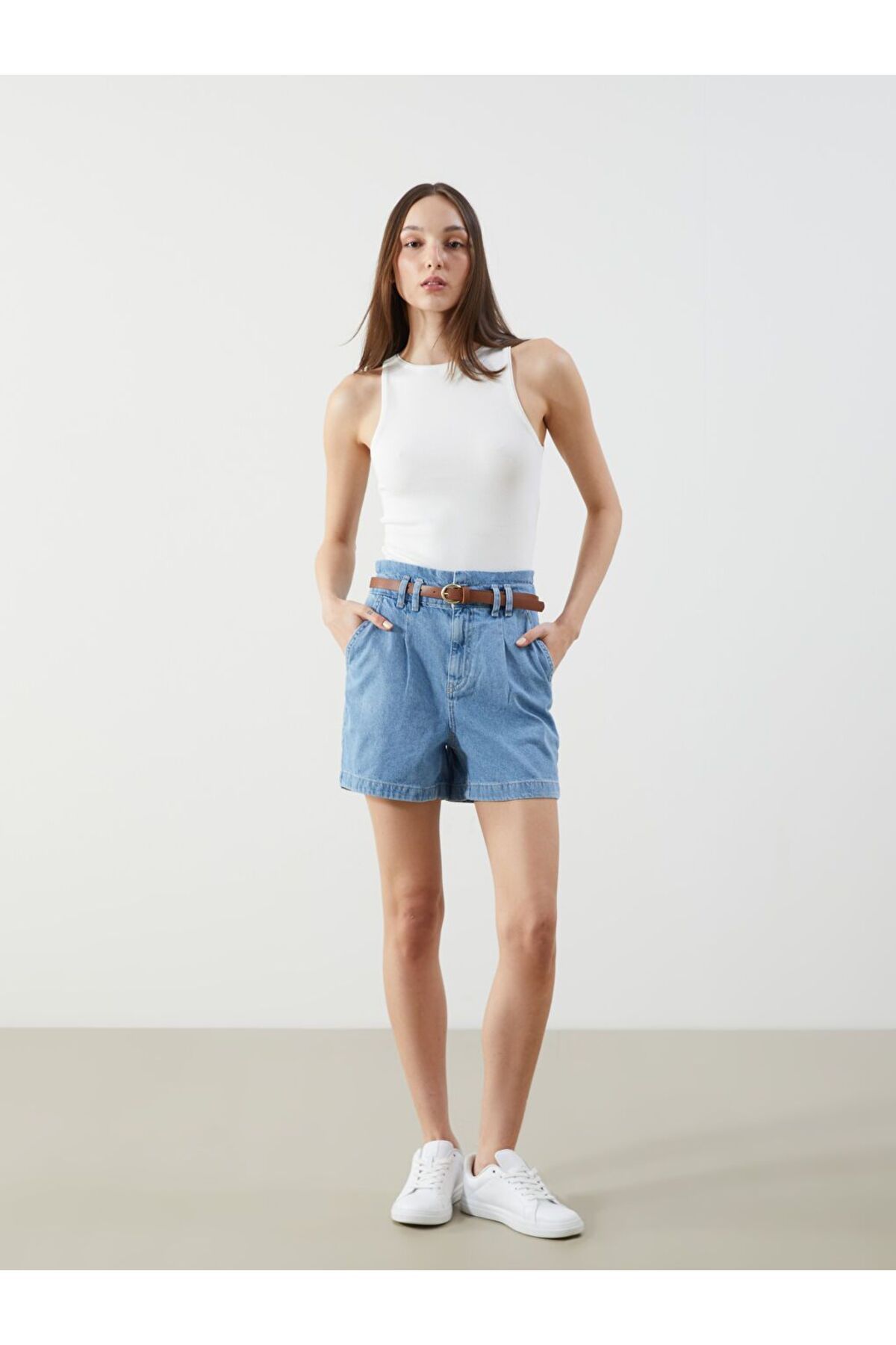 LC Waikiki LCW Jeans Beli Kemerli Paperbag Kadın Jean Şort