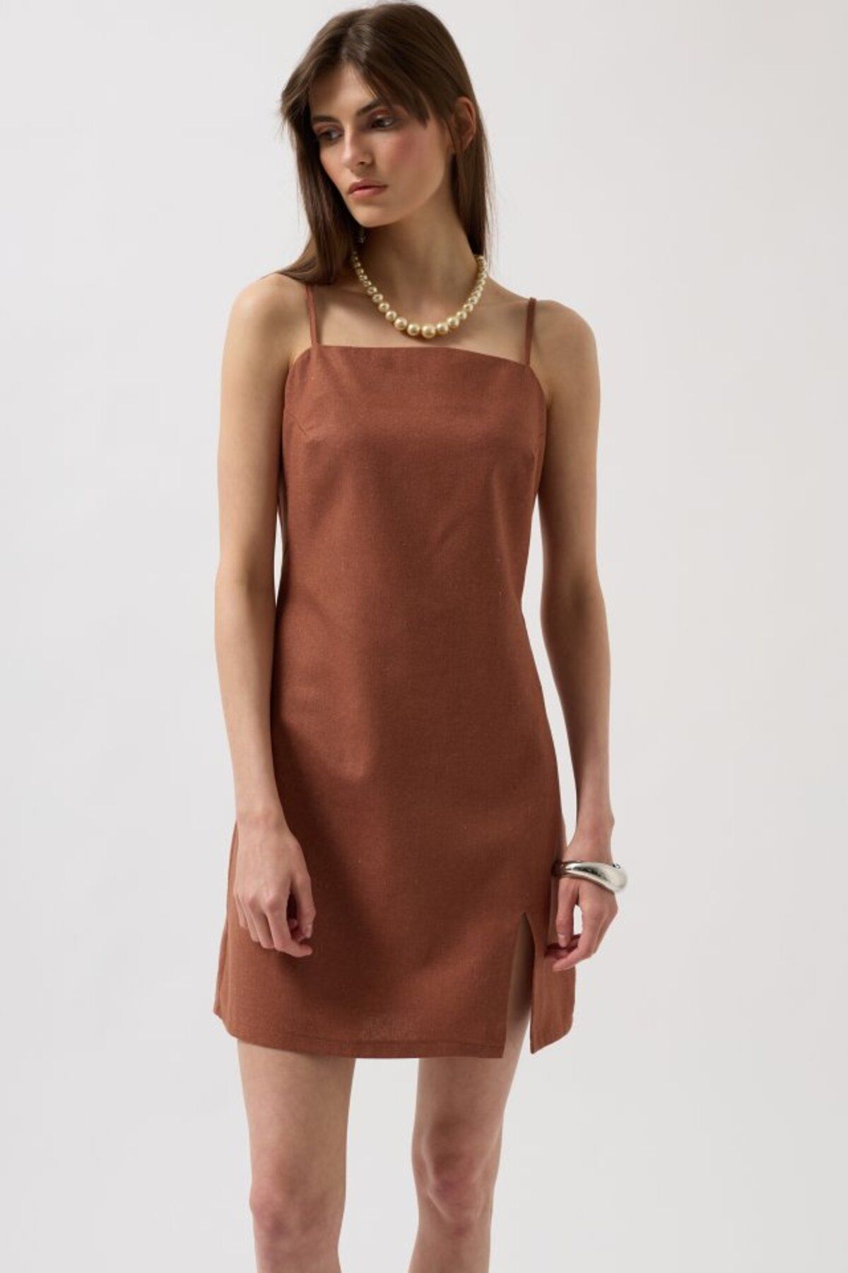 ETİLER COLLECTION İp Askılı Yırtmaç Detay Keten Mini Elbise