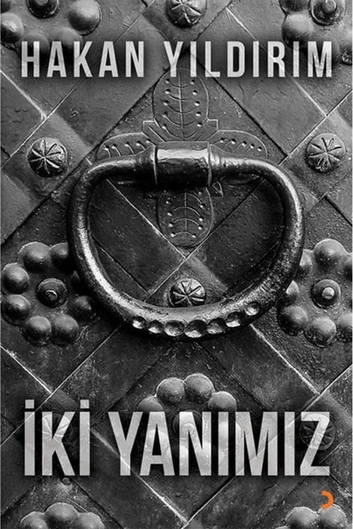 Cinius Yayınları İki Yanımız