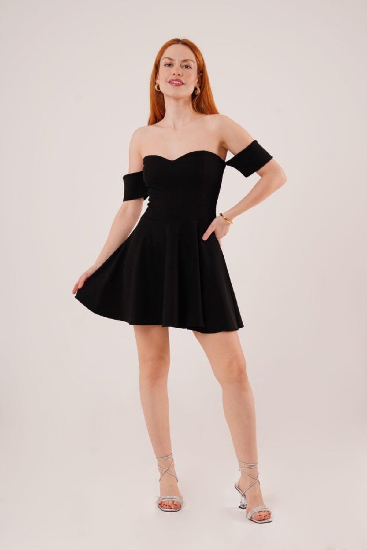 ETİLER COLLECTION Kol Detaylı Straplez Siyah Mini Elbise