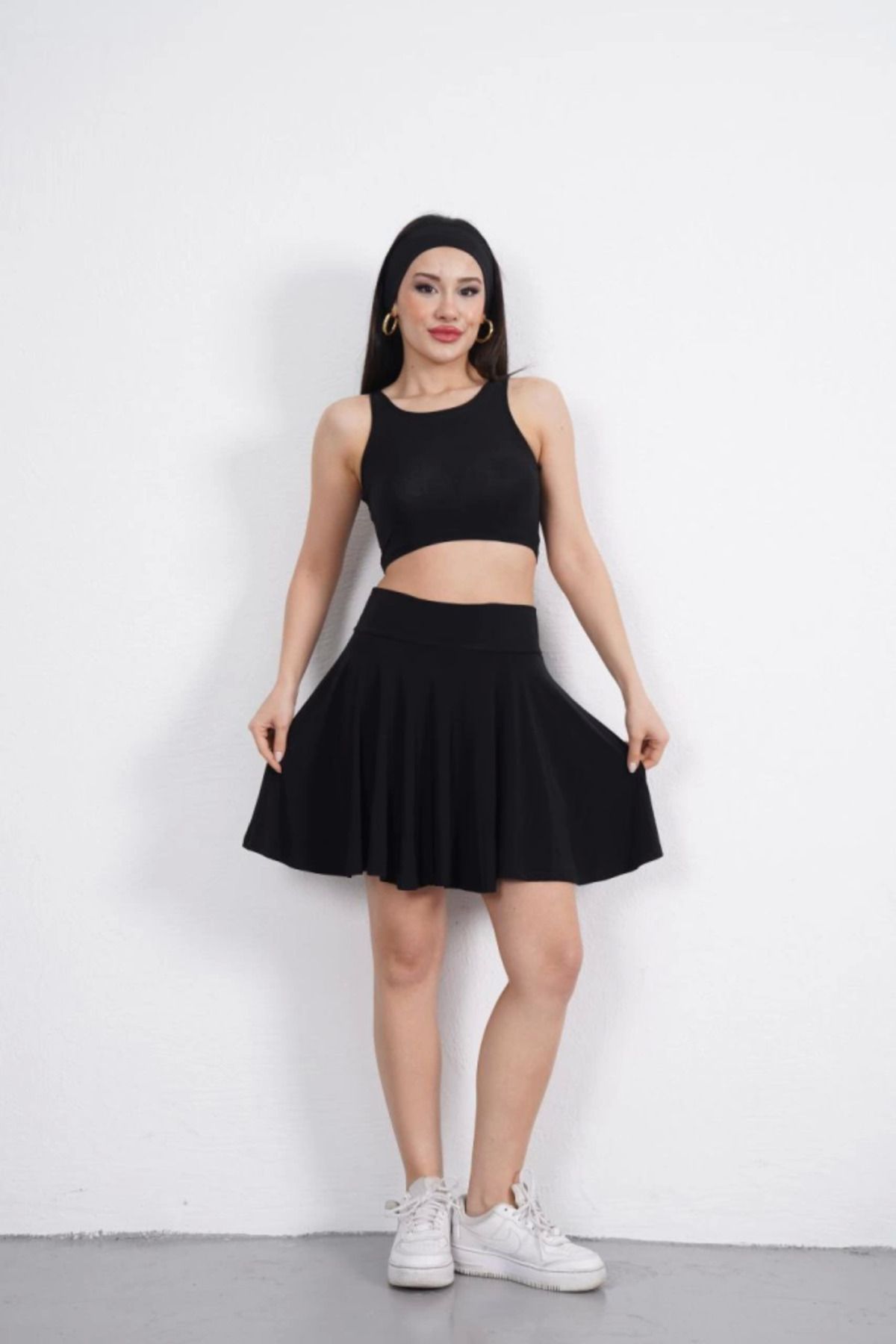 ETİLER COLLECTION Sendy Kumaş Bisiklet Yaka Crop Şortlu Etek Ikili Takım - Siyah